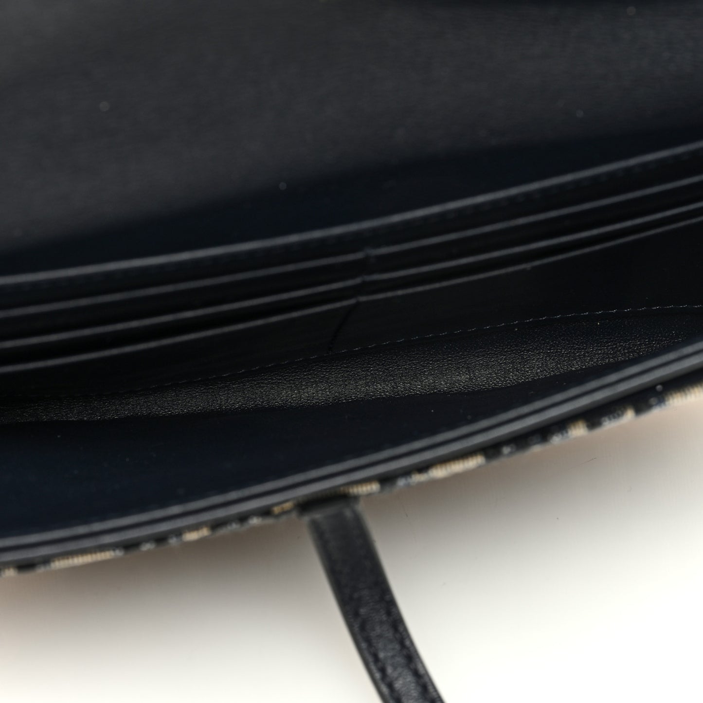 Oblique Saddle Chain Long Wallet Blue