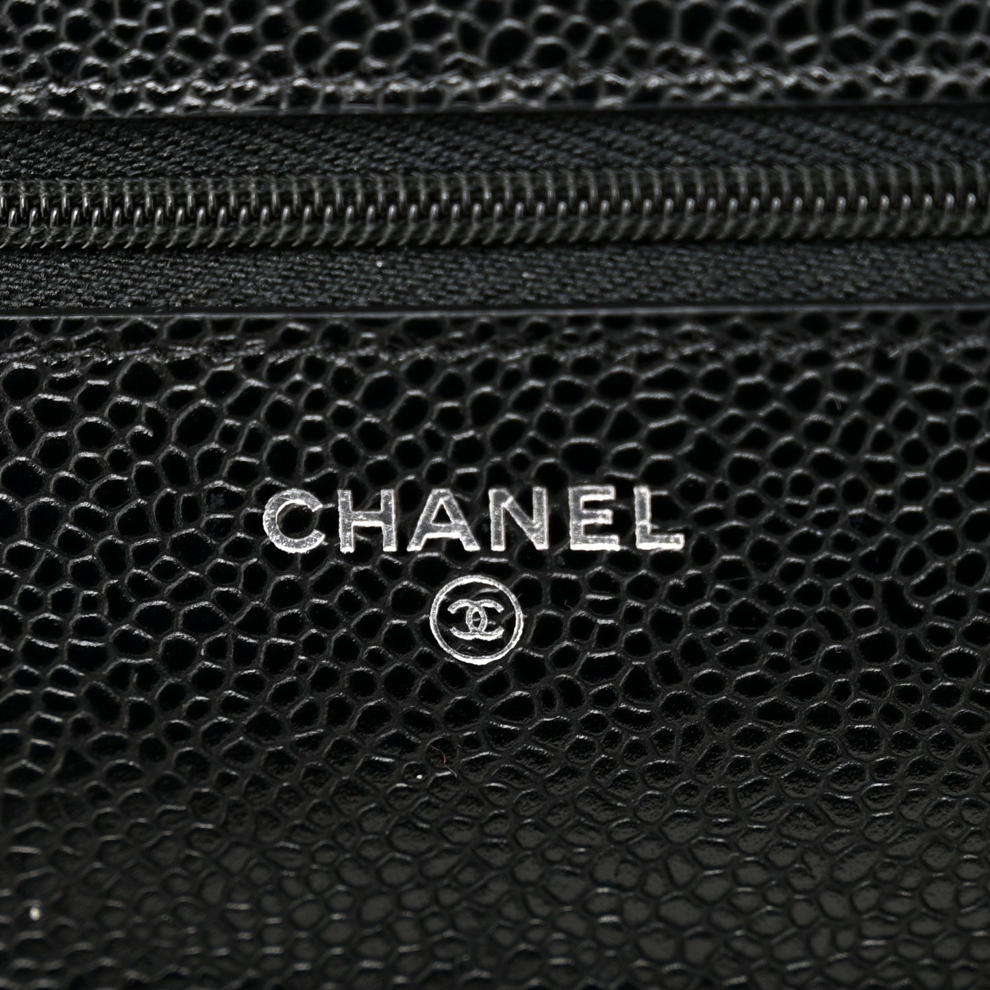 Caviar Quilted Wallet on Chain WOC Black