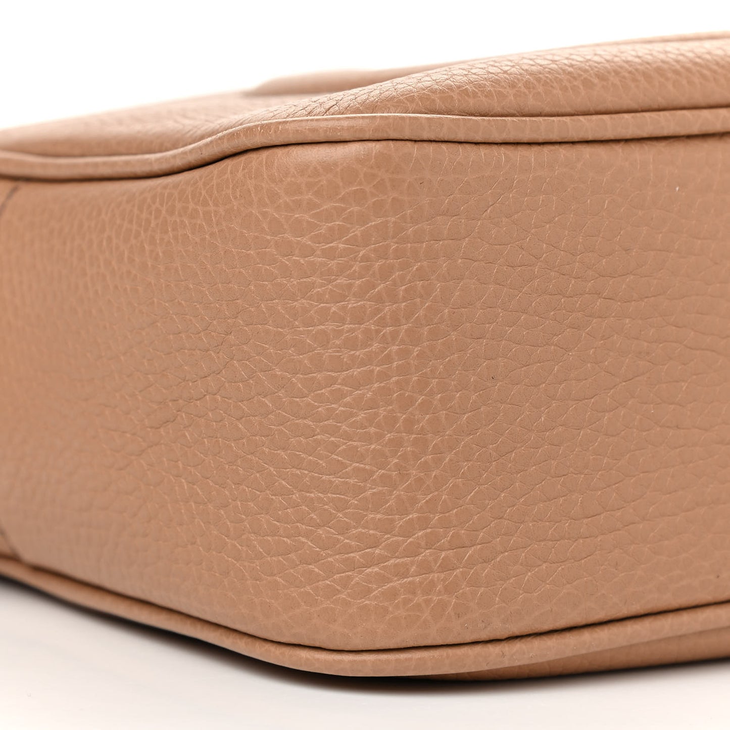 Pebbled Calfskin Small Soho Disco Bag Camelia