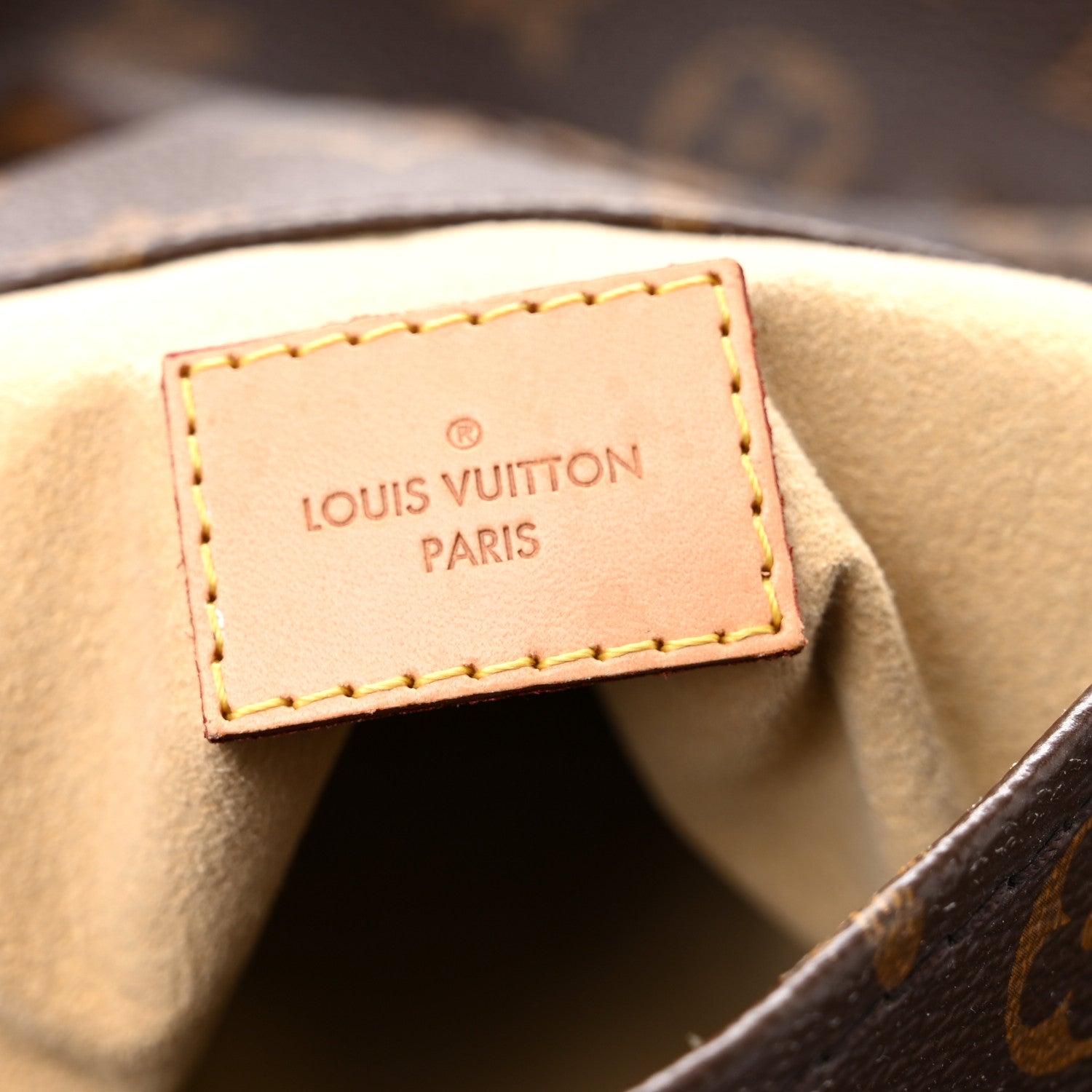 Louis Vuitton Monogram Artsy MM 6 of 11