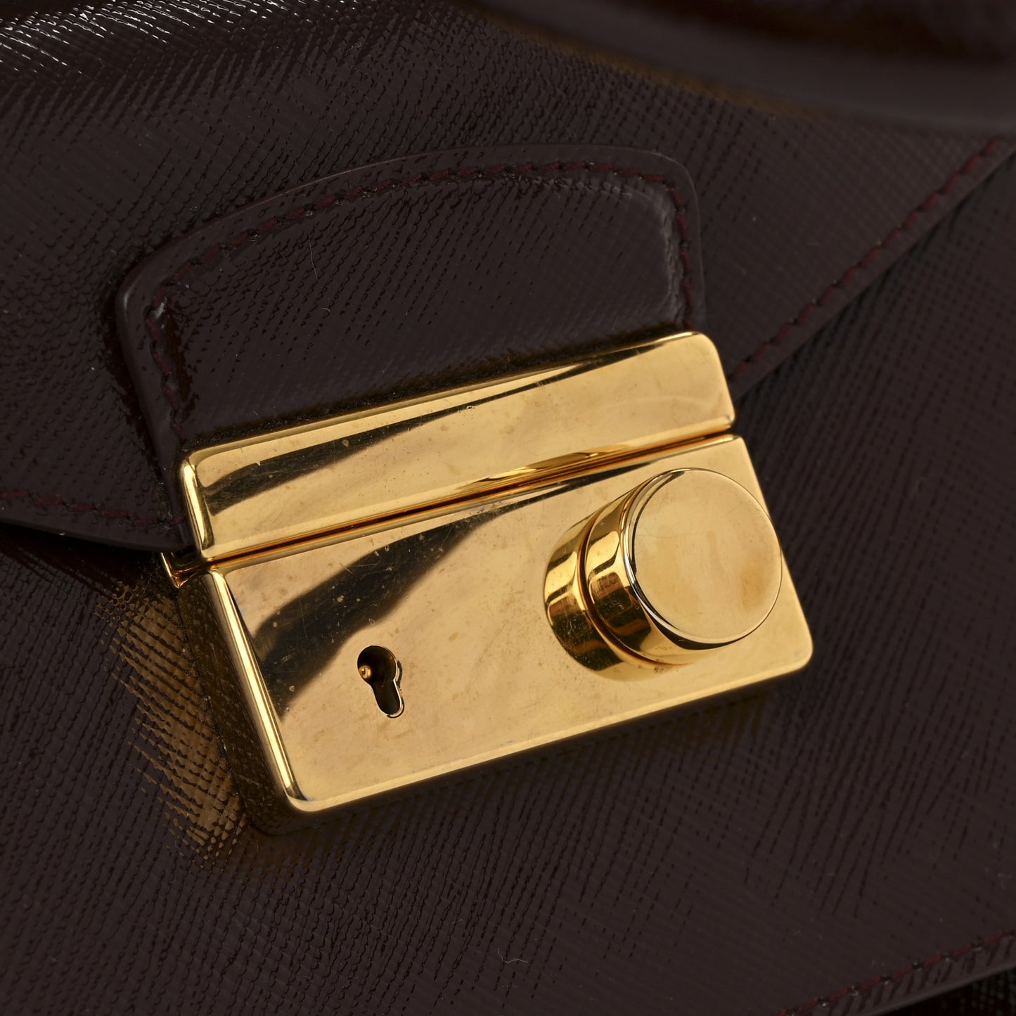 Saffiano Vernice Galleria Front Pocket Tote Cherry