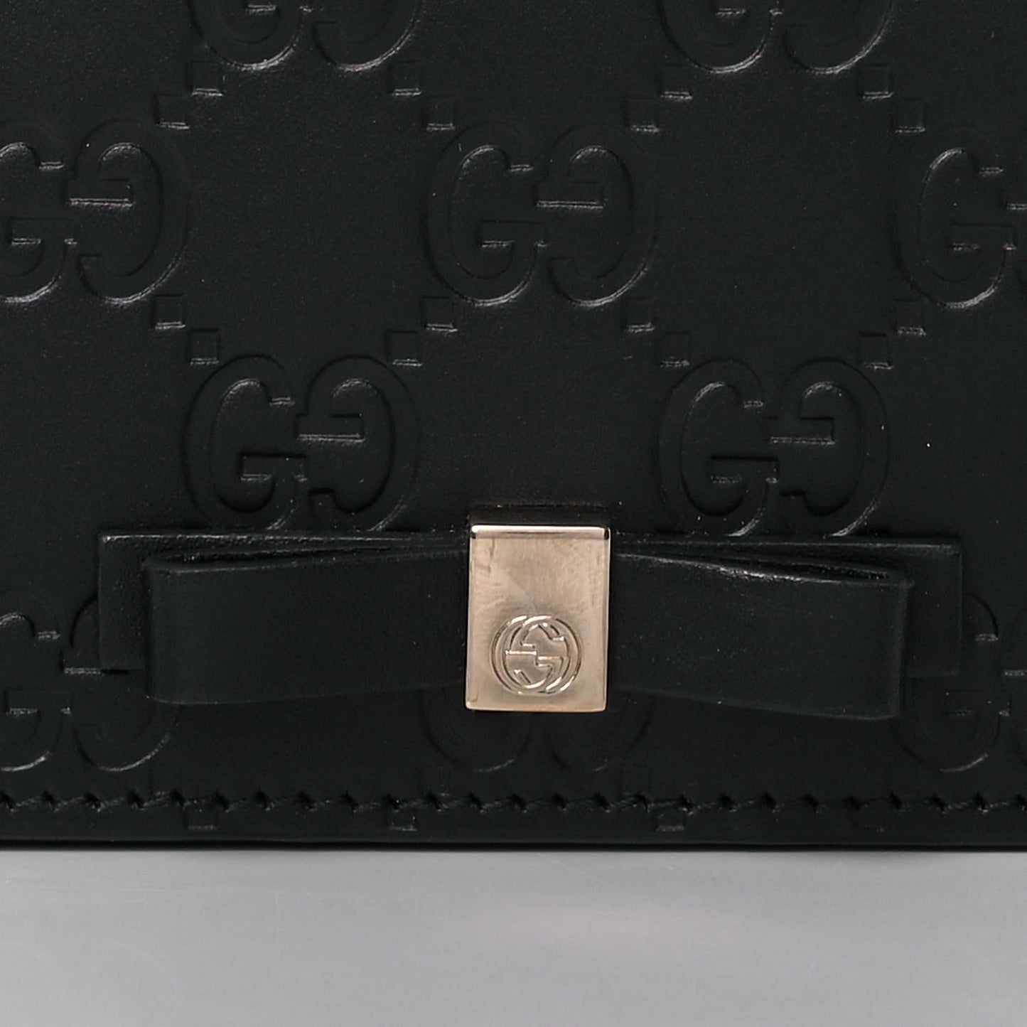 Guccissima Signature Bowy Chain Wallet Black