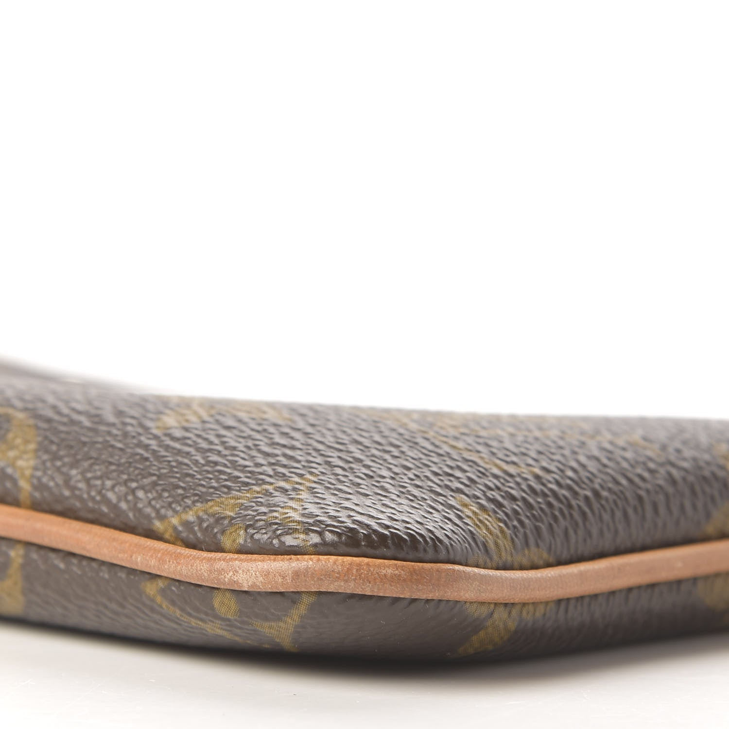 Louis Vuitton Monogram Pochette Milla MM 7 of 10