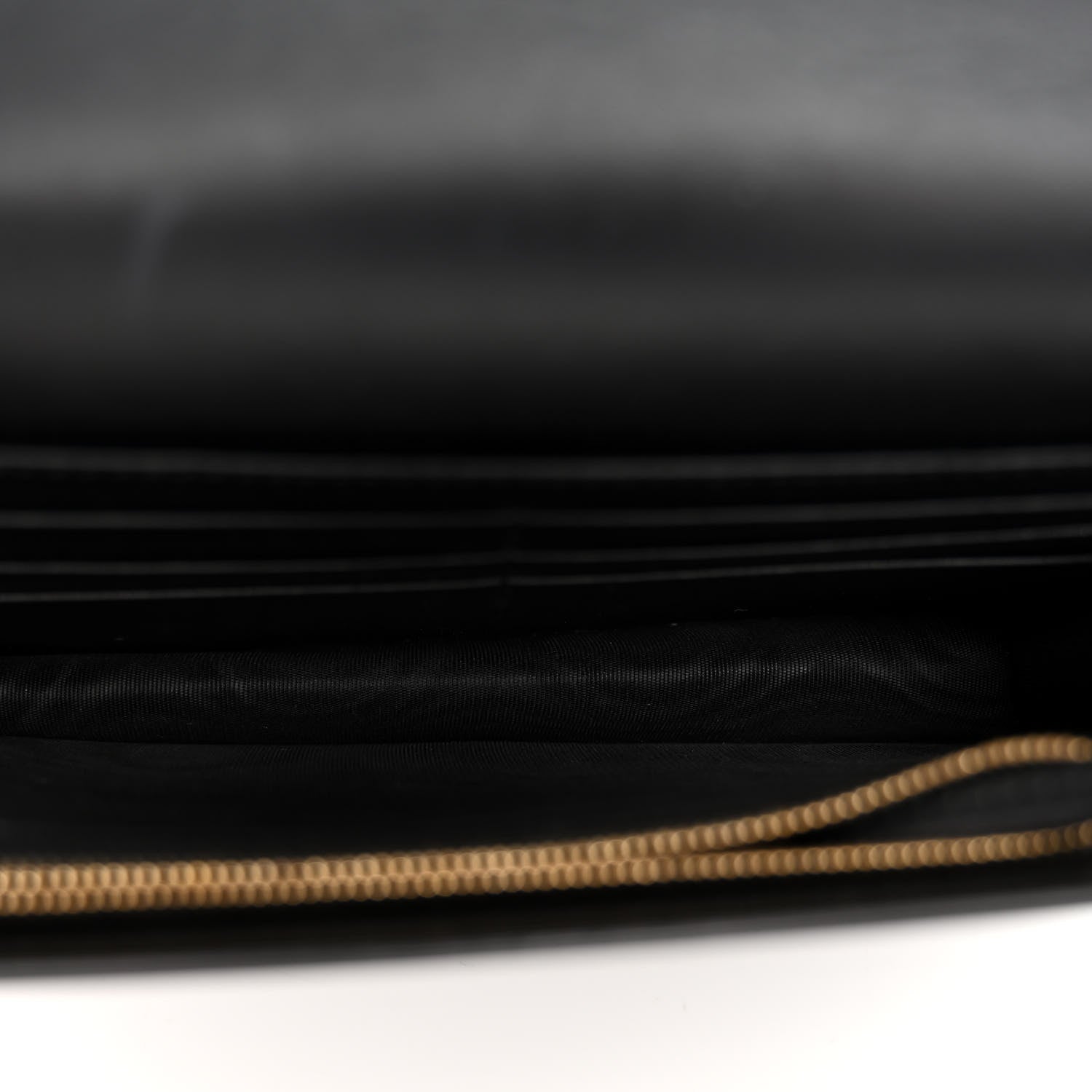 Gucci Guccissima Signature Bowy Chain Wallet Black 5 of 9