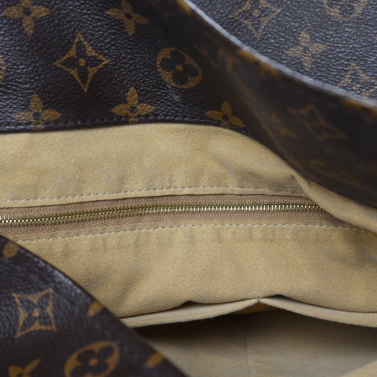 Monogram Artsy MM