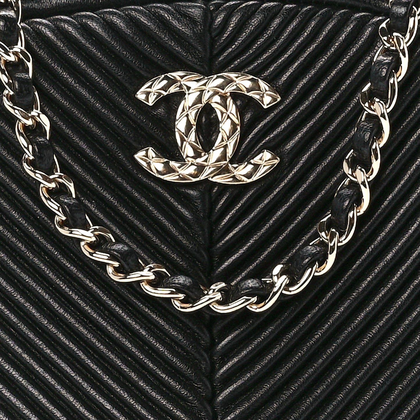 Lambskin Chevron Quilted Small Pleated Crush Camera Case Black