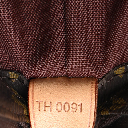 Louis Vuitton Monogram Cabas Mezzo 5 of 6