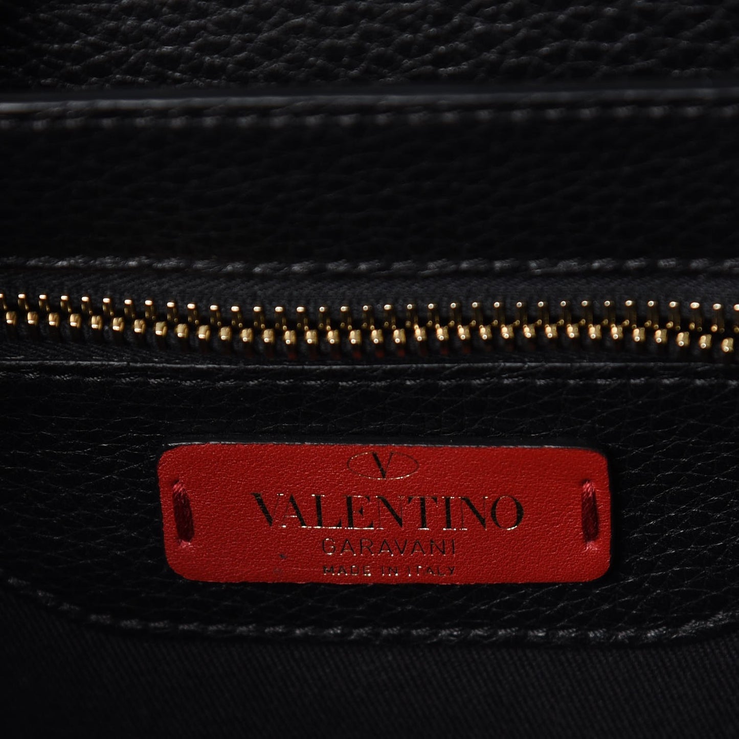 Pebbled Calfskin Medium Rockstud Flap Saddle Bag Black