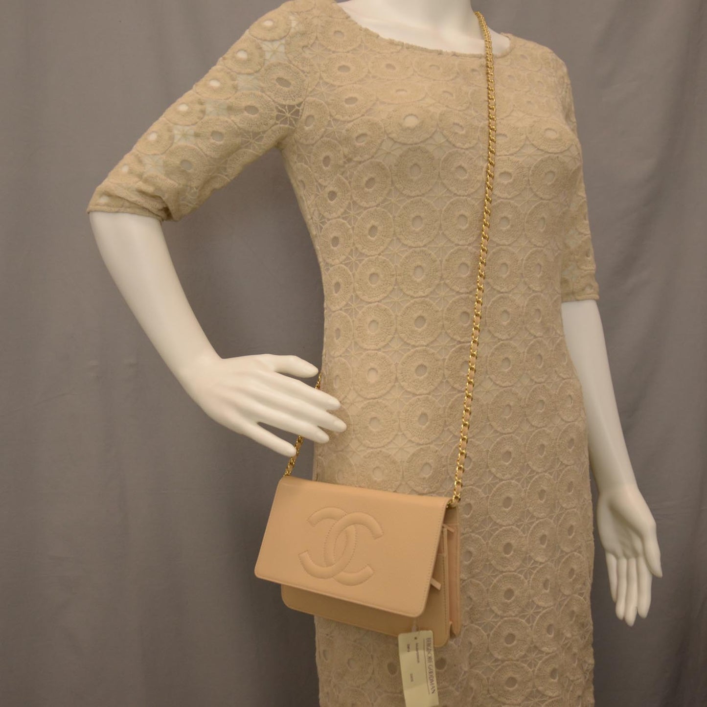 Caviar Wallet on Chain WOC Beige Clair