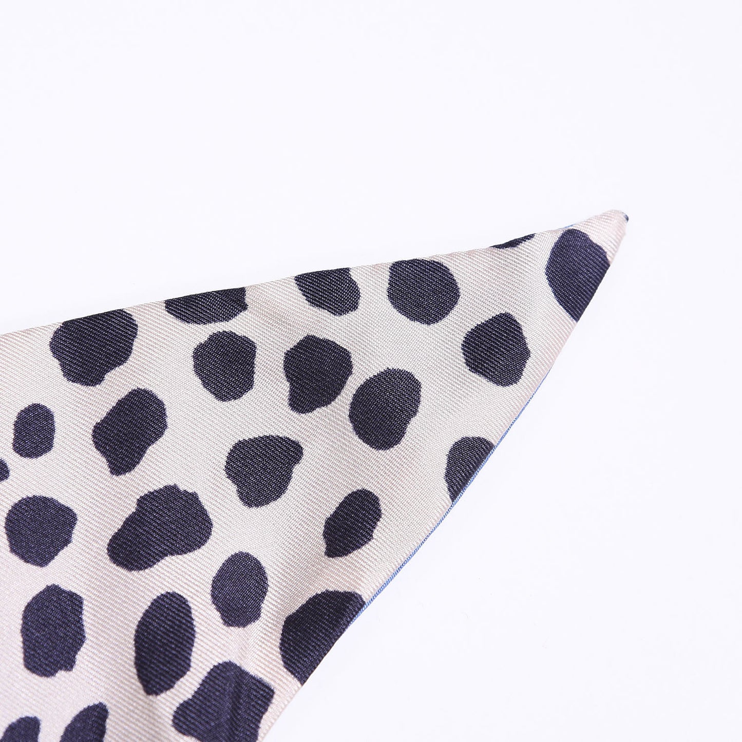 Silk Faune Giant Pointe Triangle Scarf Beige Brun Lavande