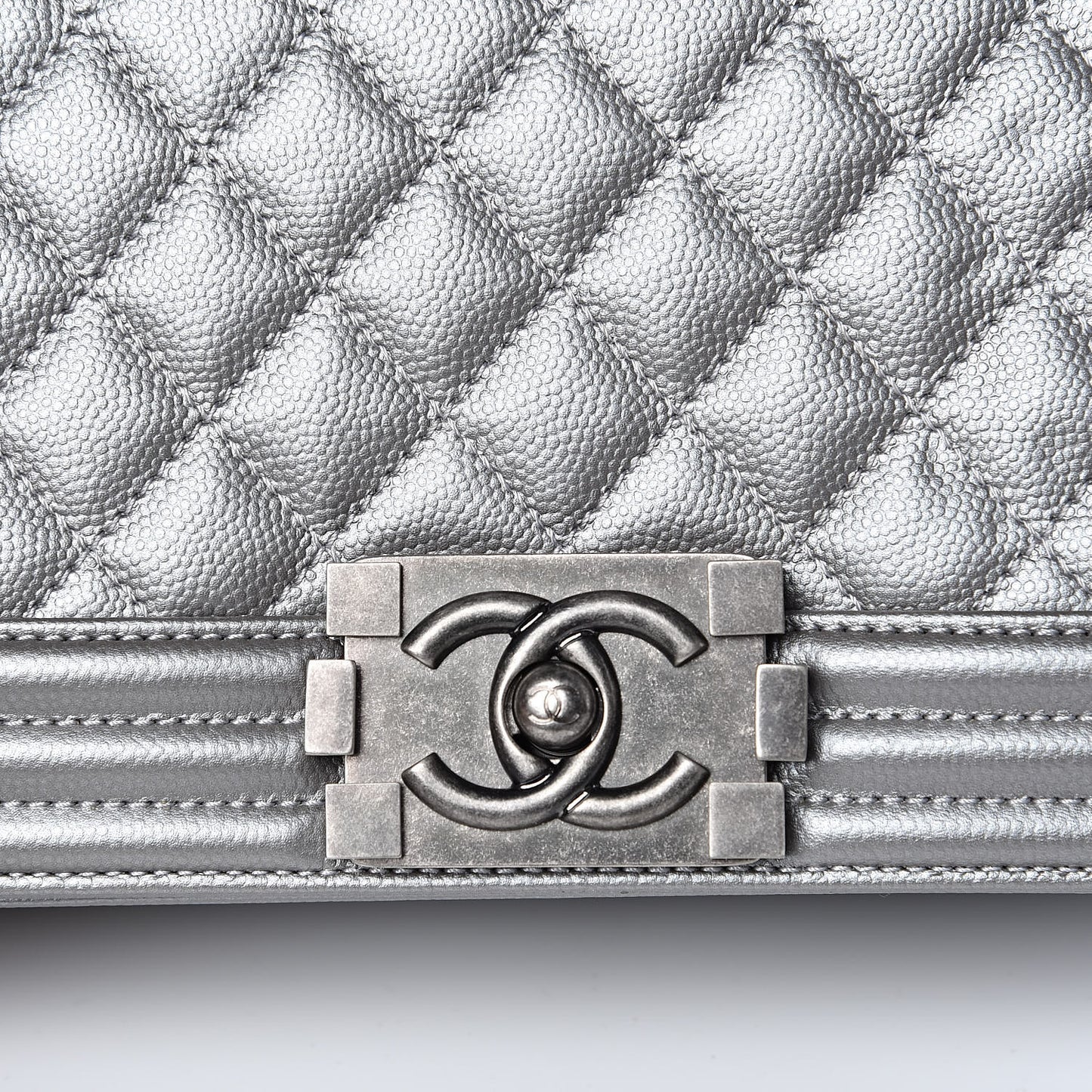 Metallic Caviar Quilted Medium Boy Flap Silver