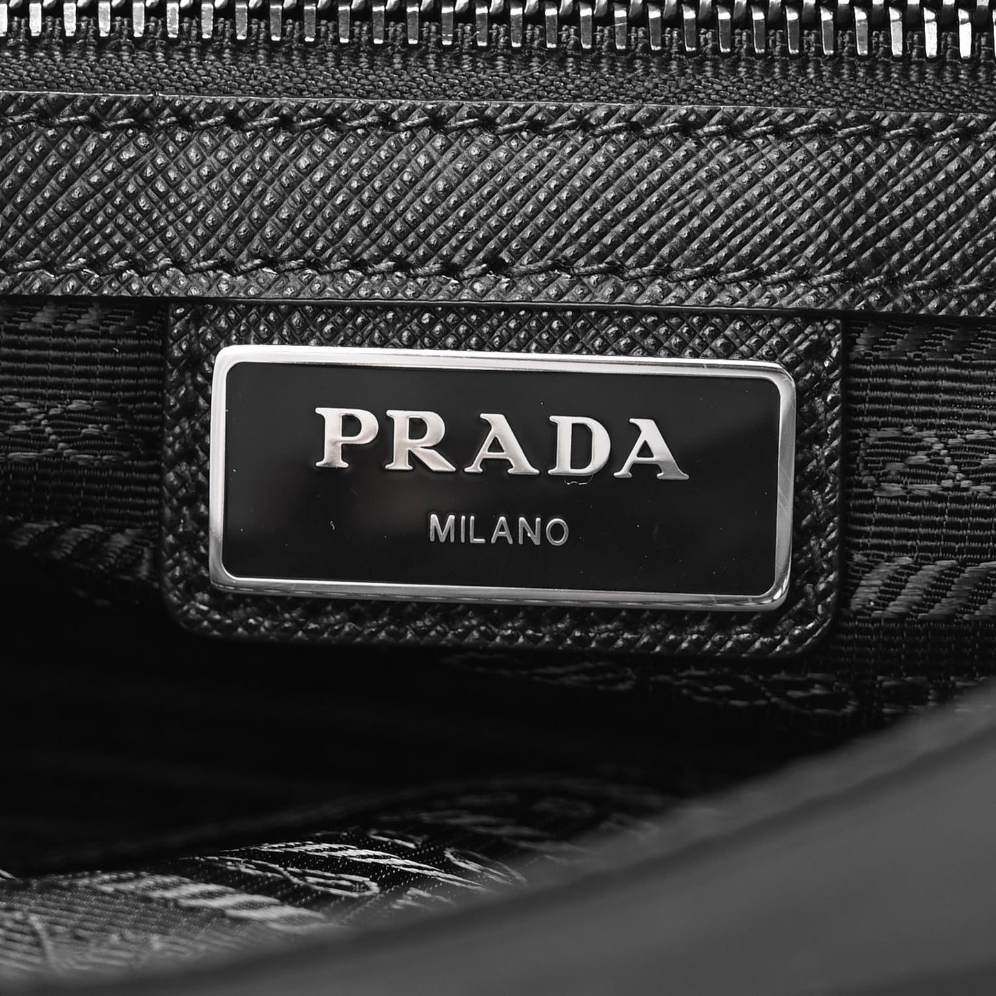 Tessuto Nylon Saffiano Flat Messenger Bag Black