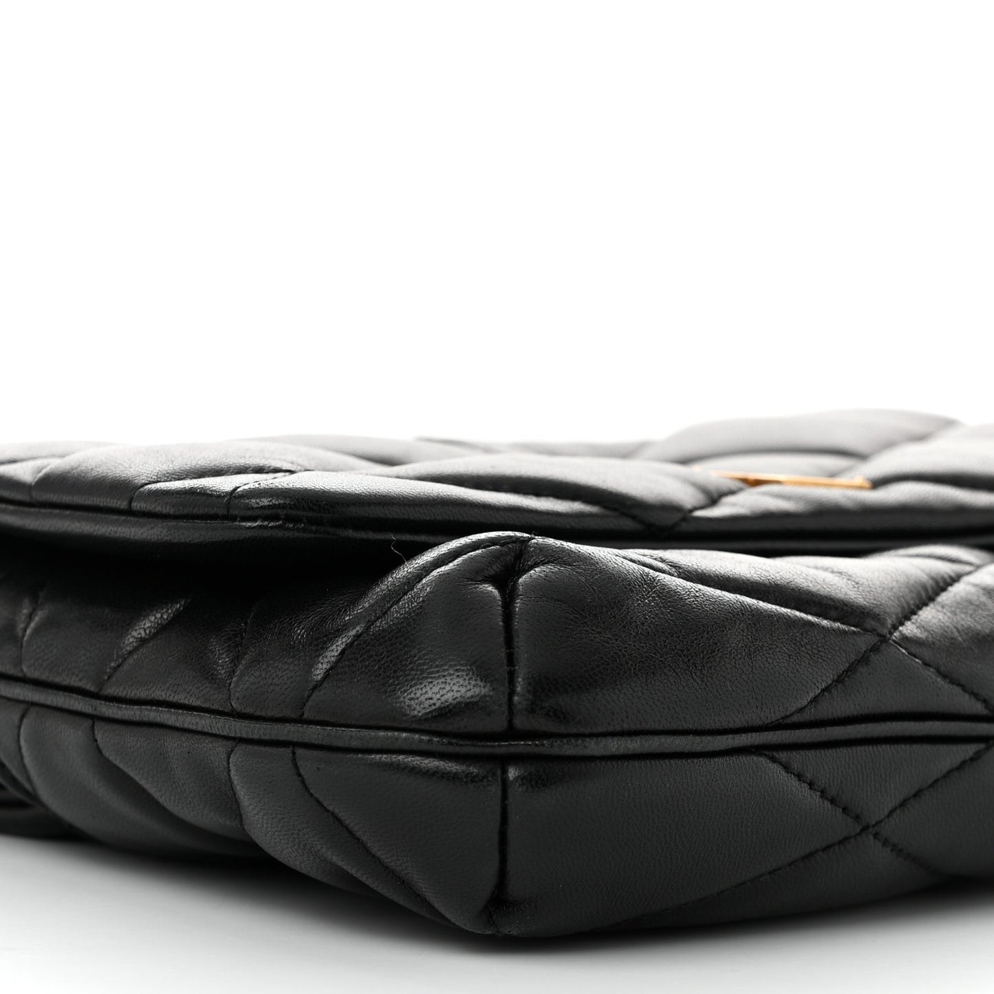 Lambskin Quilted Le 57 Diamond Shoulder Bag Black