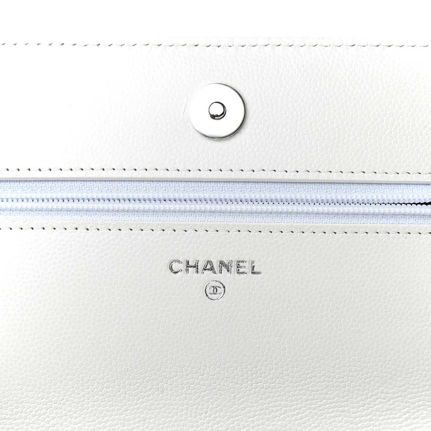 Caviar Quilted My Everything Wallet On Chain WOC White