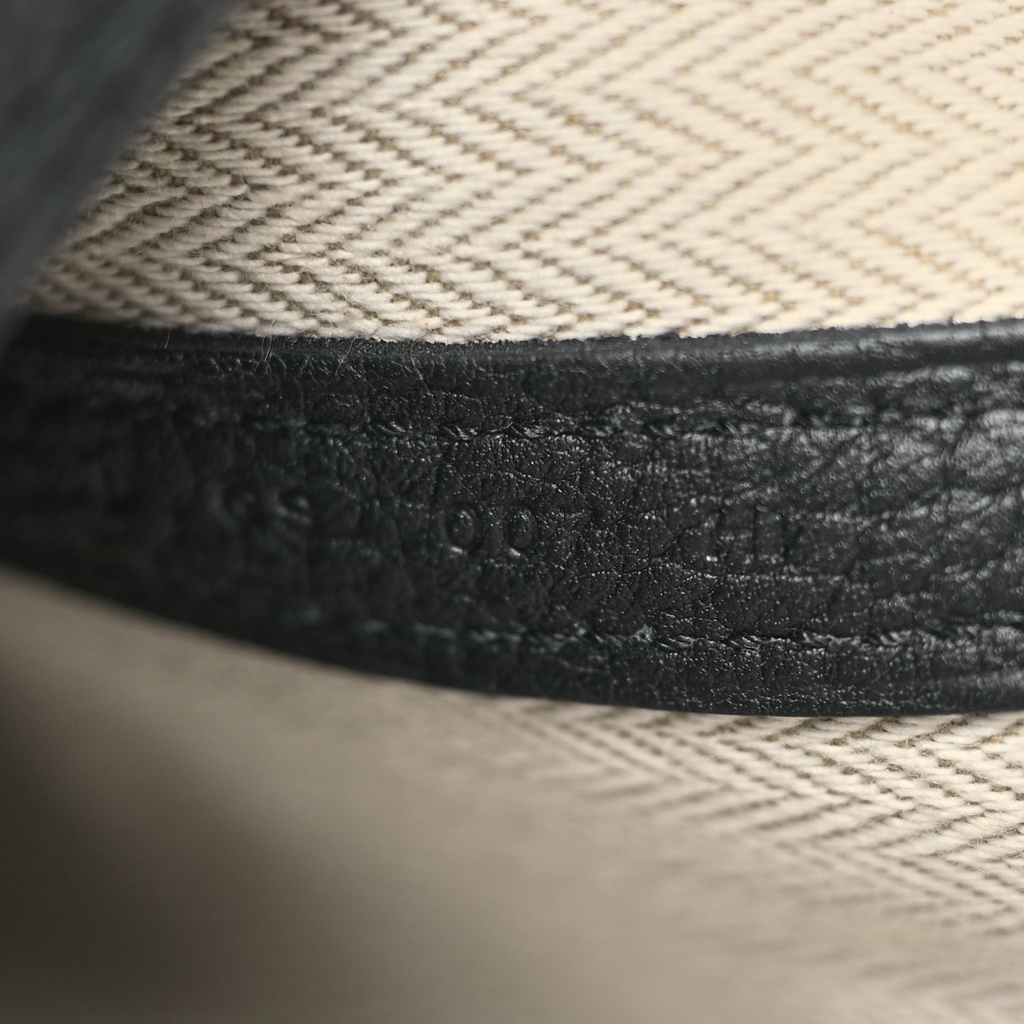 Negonda Garden Party 36 MM Black