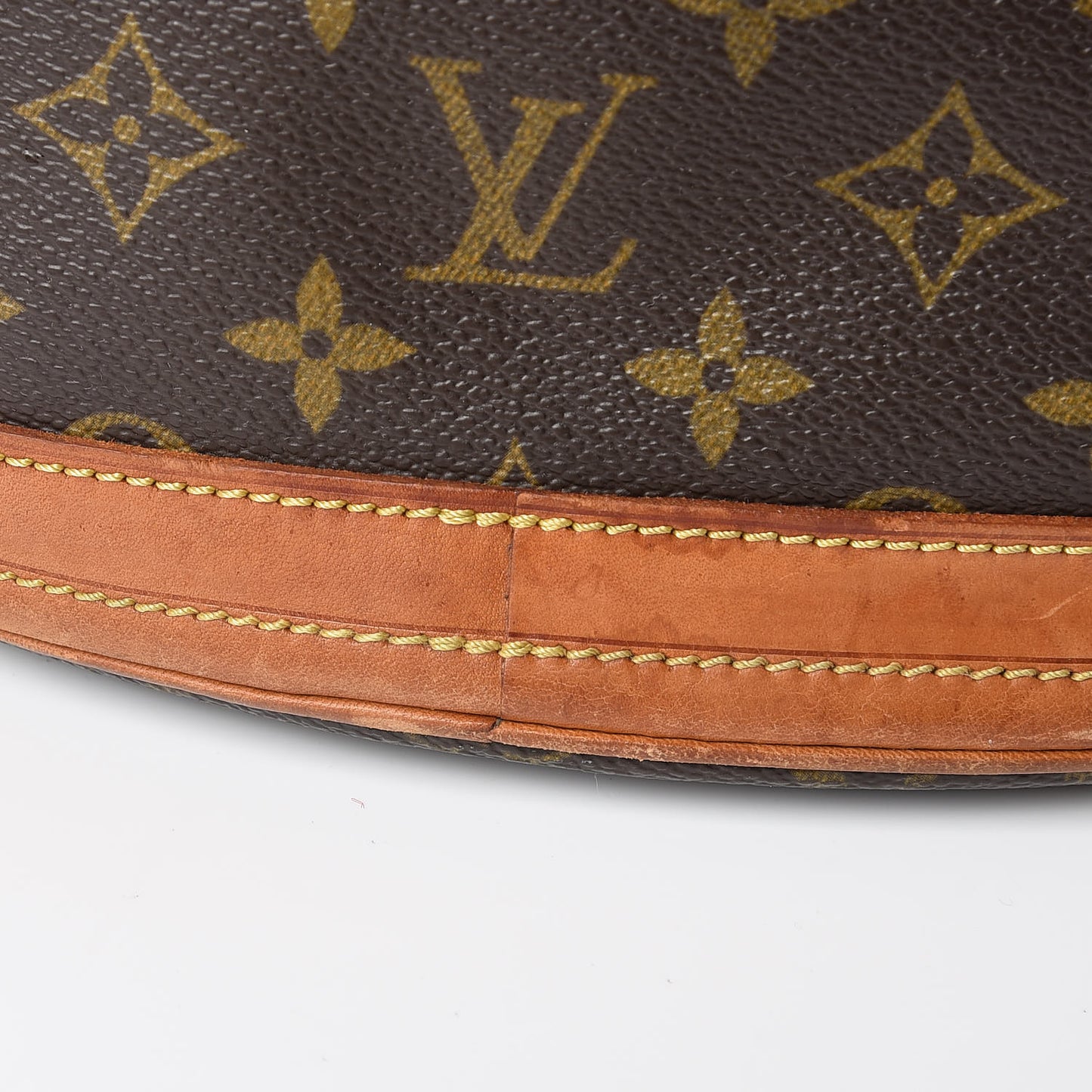 Monogram Petit Bucket 23