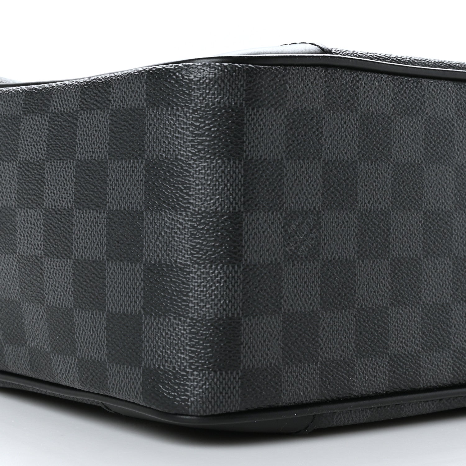 Louis Vuitton Damier Graphite Porte-Documents Voyage GM 8 of 9