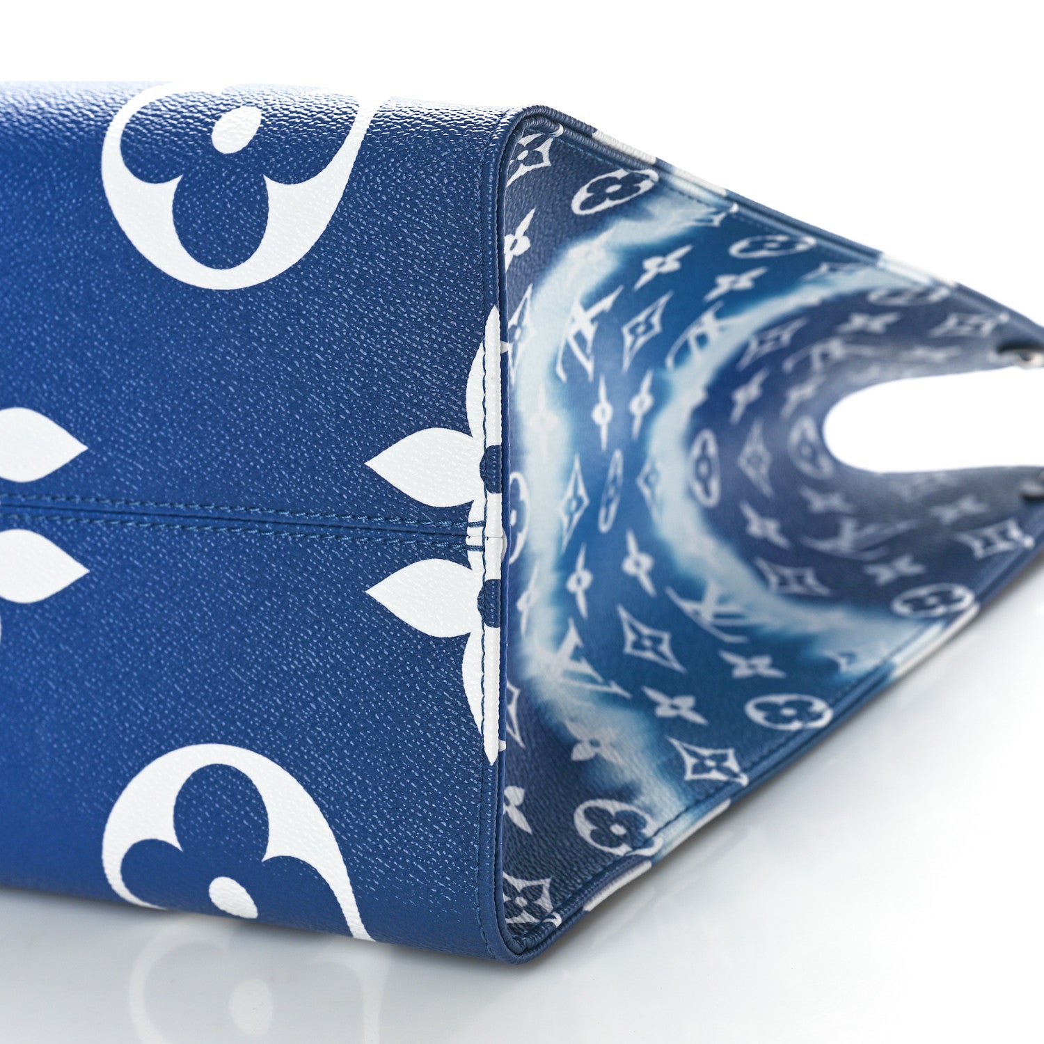 Louis Vuitton Monogram Escale Onthego GM Blue 8 of 8