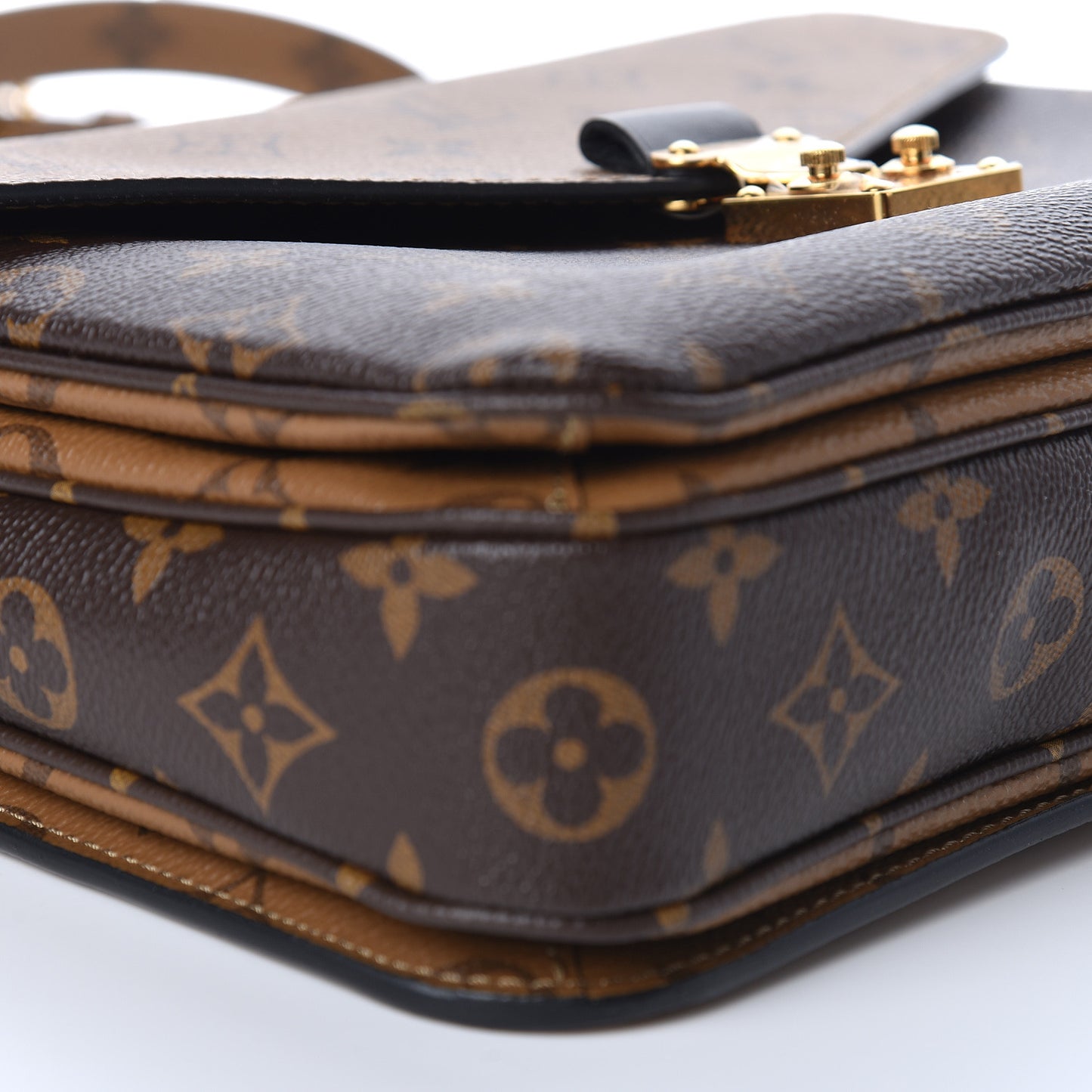 Reverse Monogram Pochette Metis
