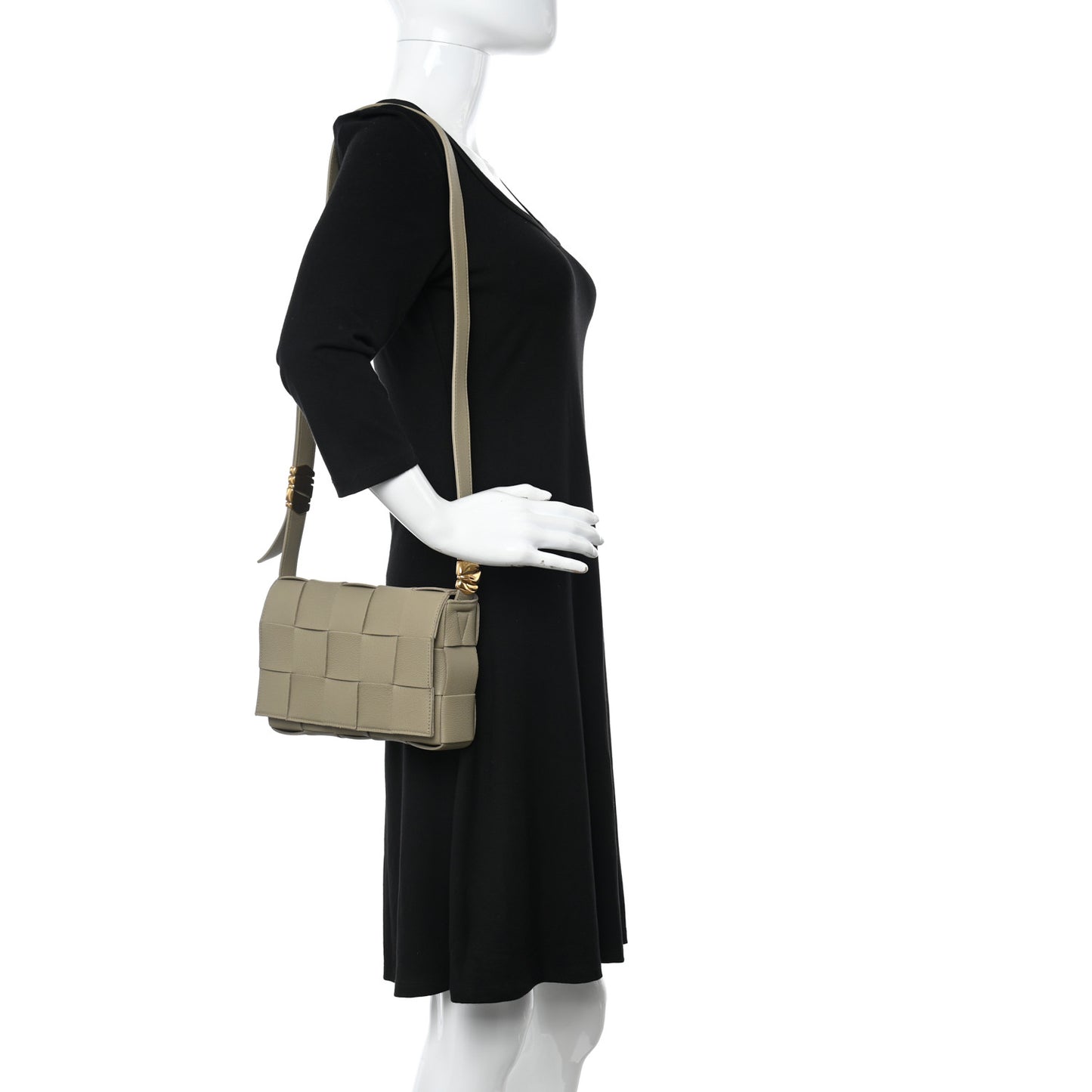 Calfskin Maxi Intreccio Cassette Bag Taupe