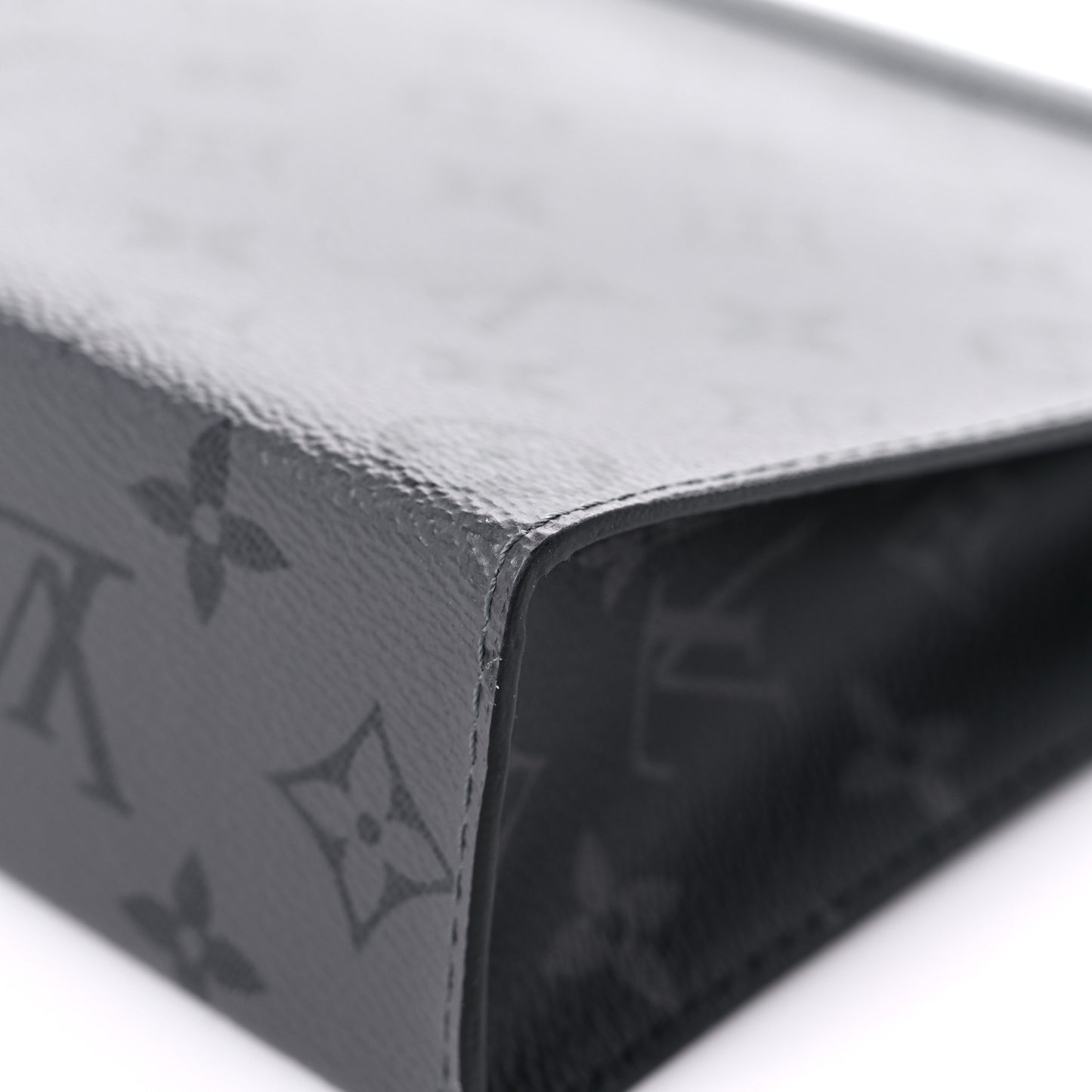 Monogram Eclipse Reverse Pochette Voyage MM