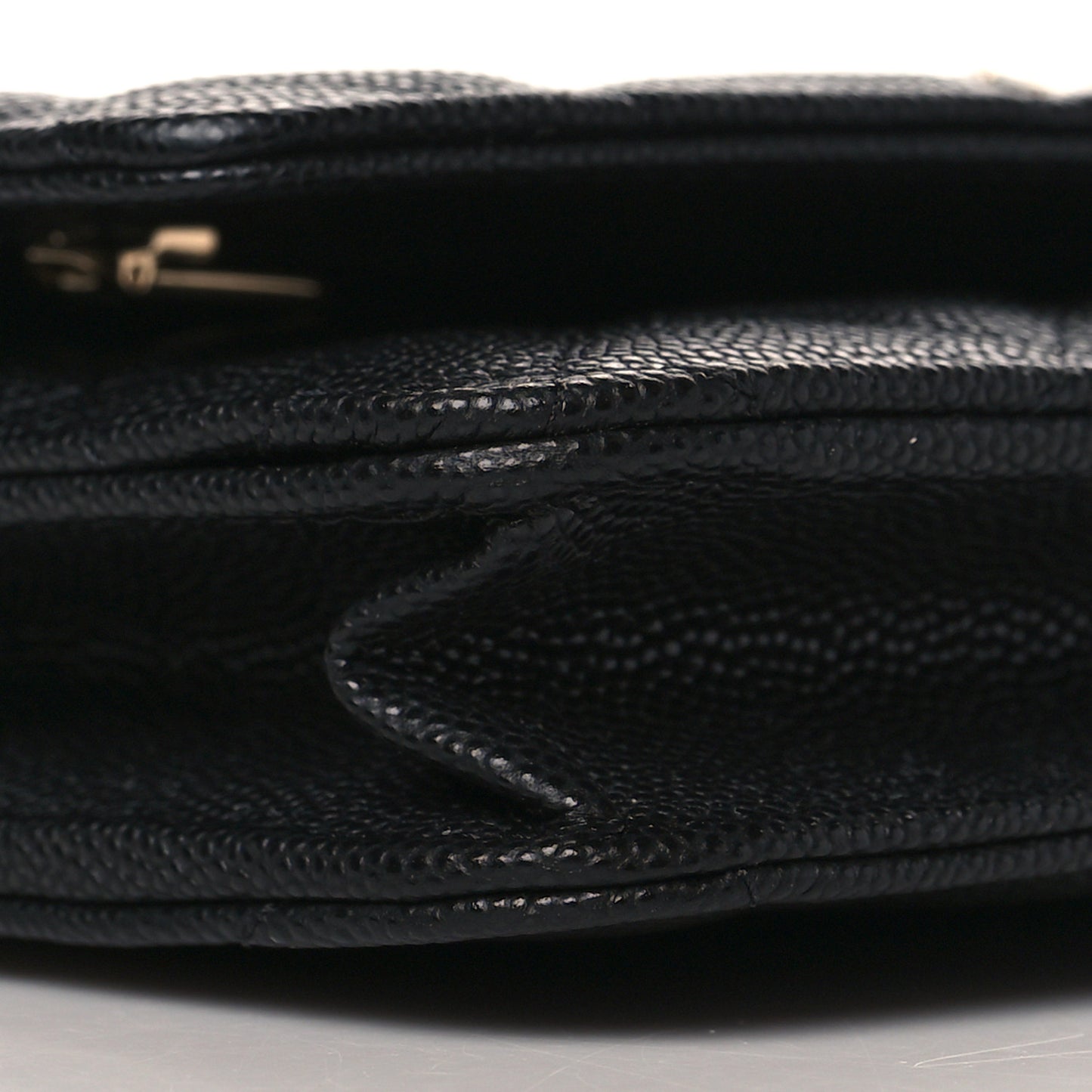 Caviar Quilted Striated CC Wallet On Chain WOC Black