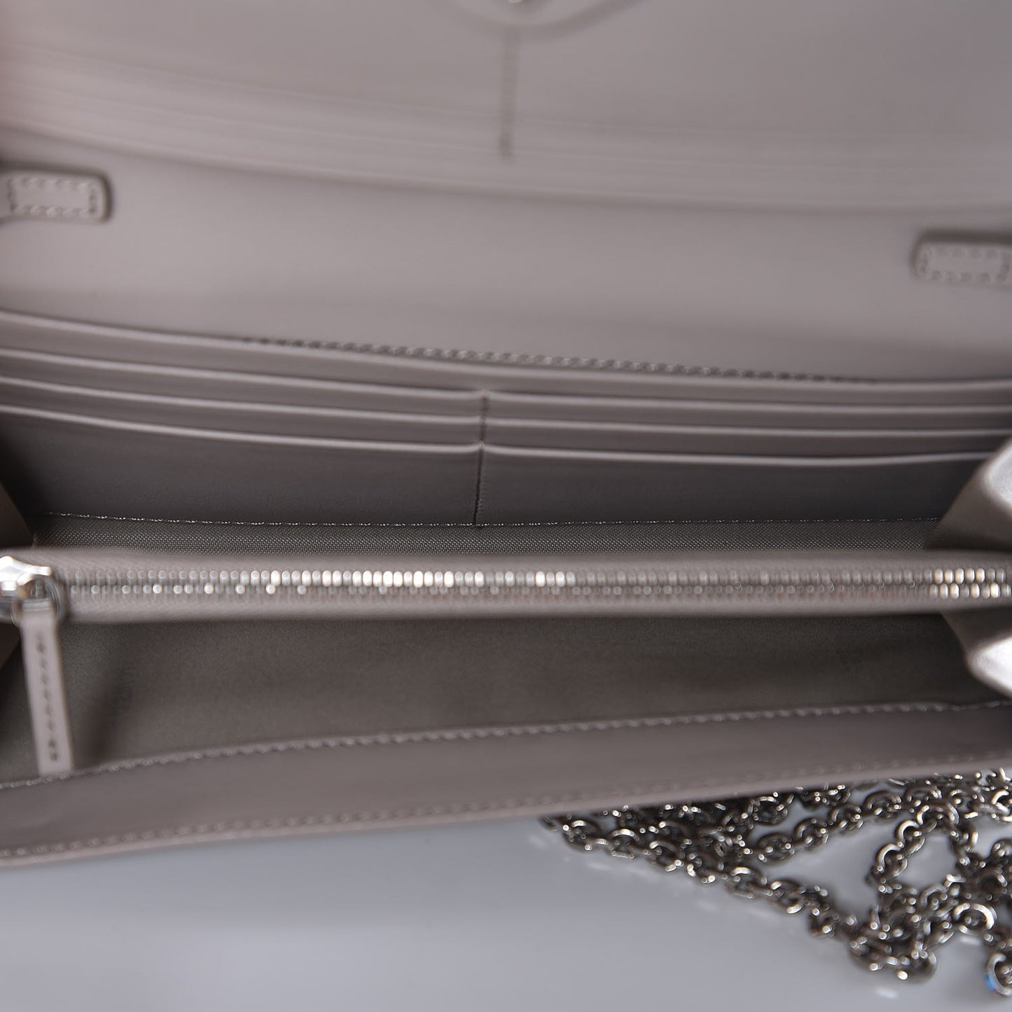 Vitello Century Lucido Hypnoteyes Studded Continental Wallet On Chain Grigio Polvere Arancio Multicolor