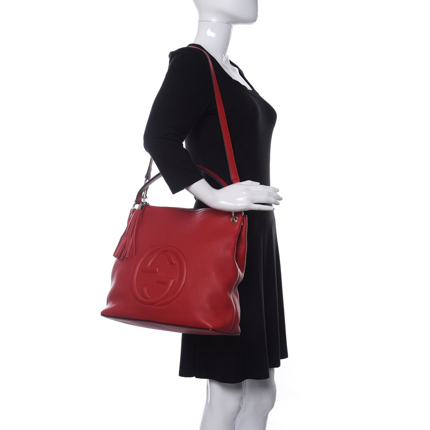 Pebbled Calfskin Large Soho Hobo Tabasco Red