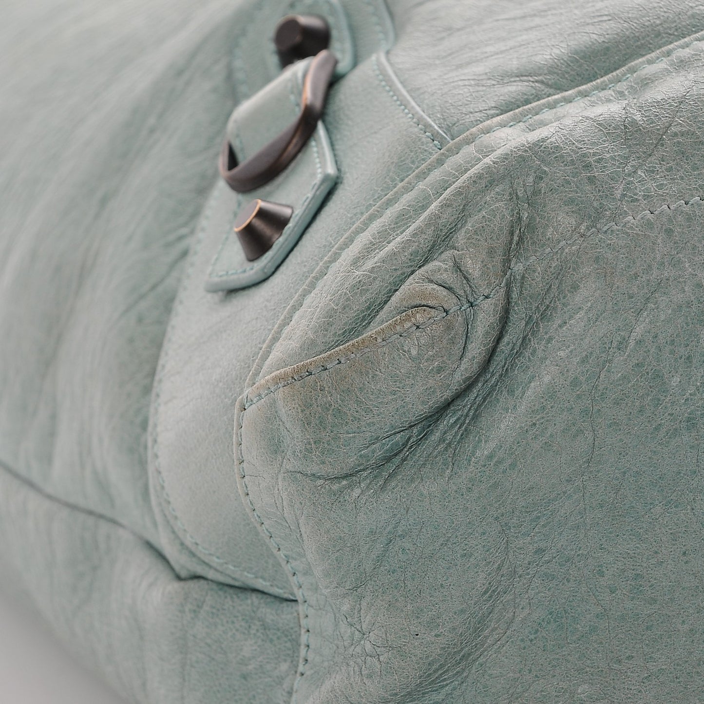 Agneau Classic Hardware Day Hobo Maldives