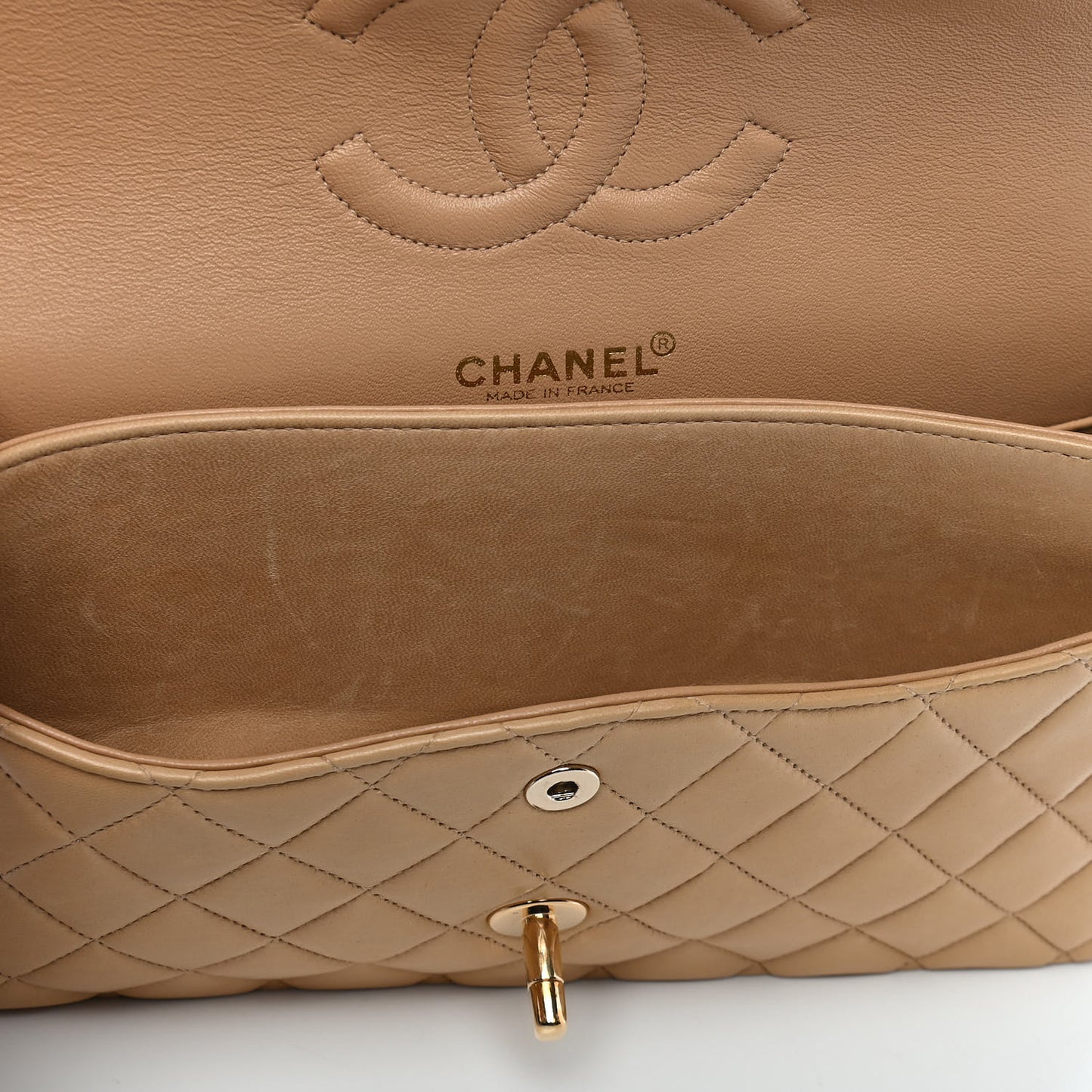 Lambskin Quilted Medium Double Flap Beige