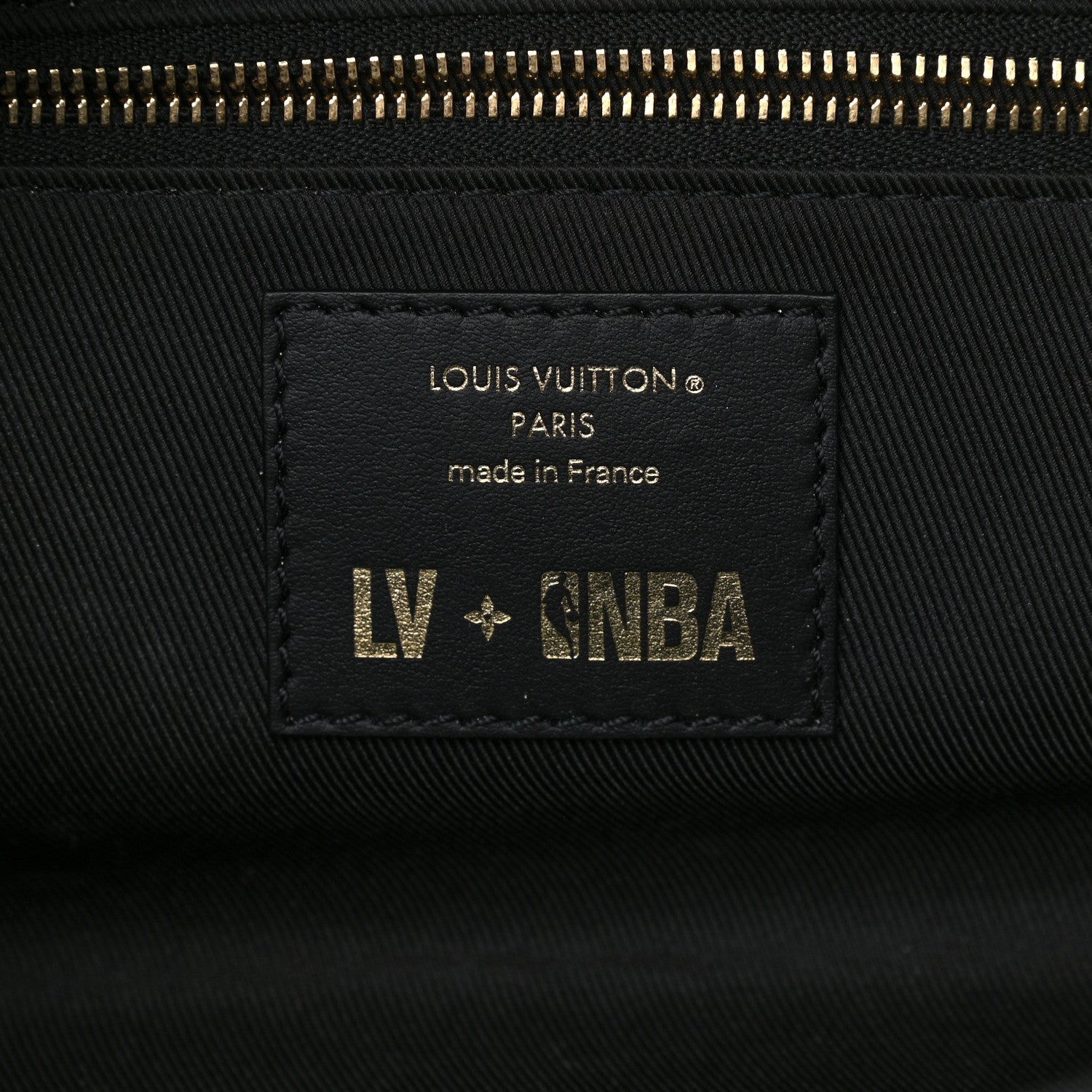 Louis Vuitton X NBA Calfskin Monogram Embossed Cloakroom Dopp Kit Black 6 of 18