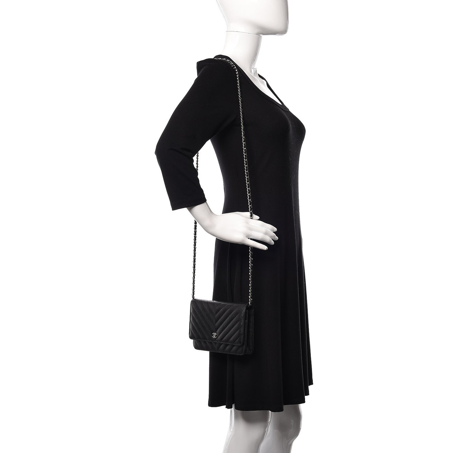 Caviar Chevron Quilted Wallet On Chain WOC Black