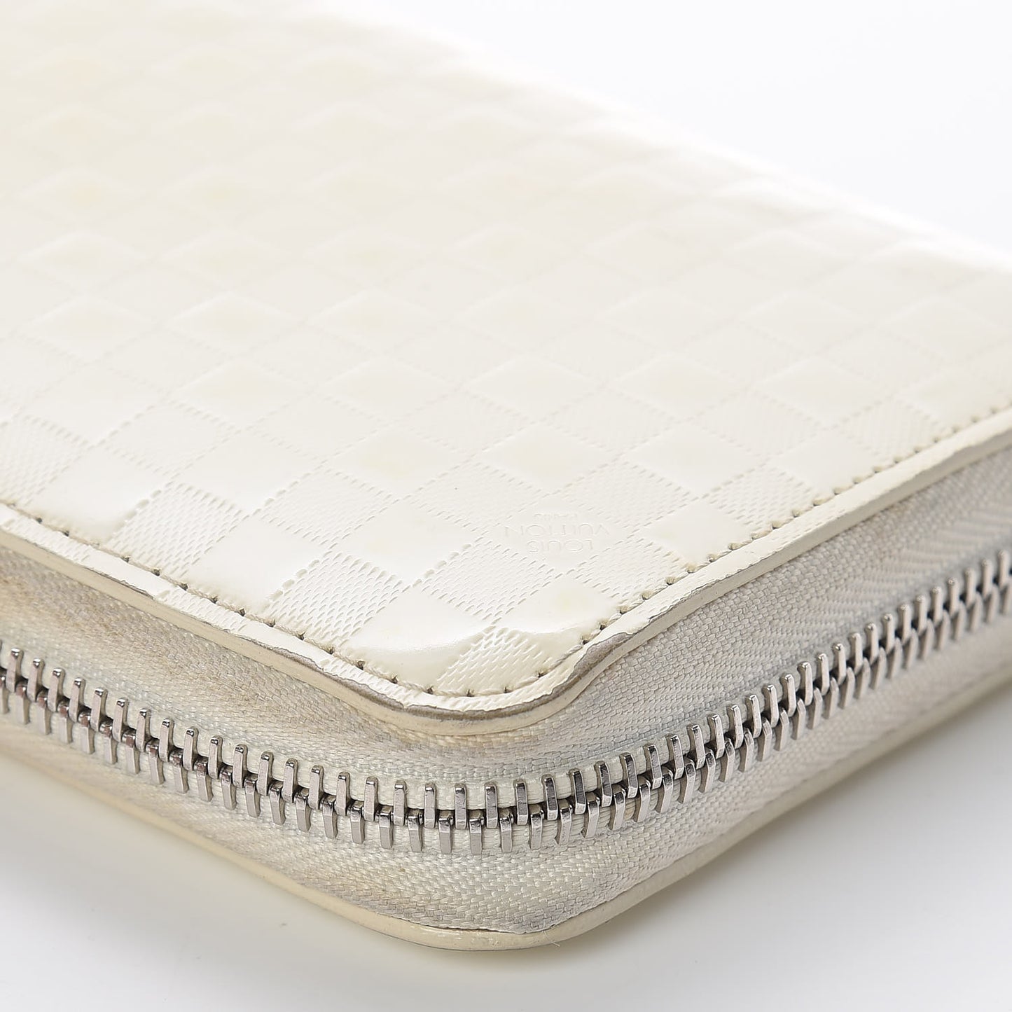 Shiny Calfskin Damier Facette Zippy Wallet Creme