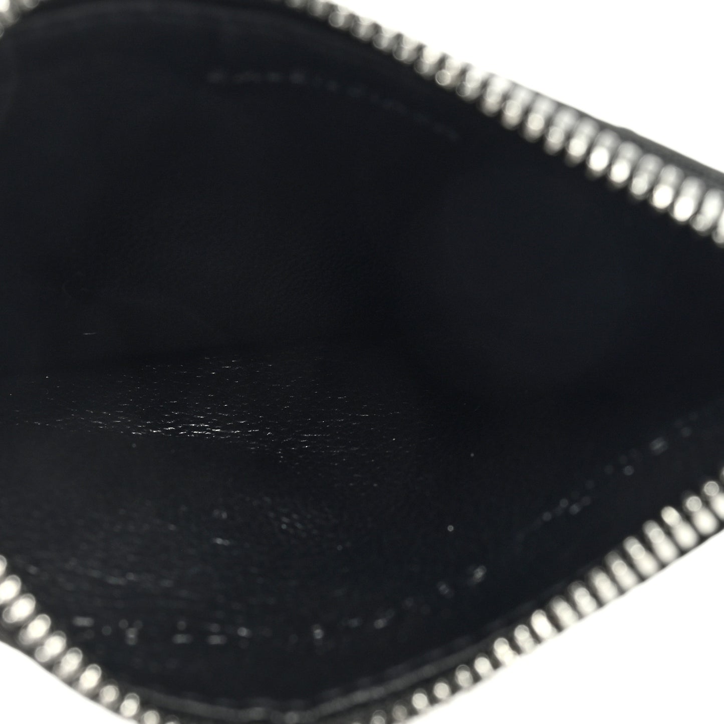 Grained Calfskin Logo Cash Passport Photo ID Zip Holder Black