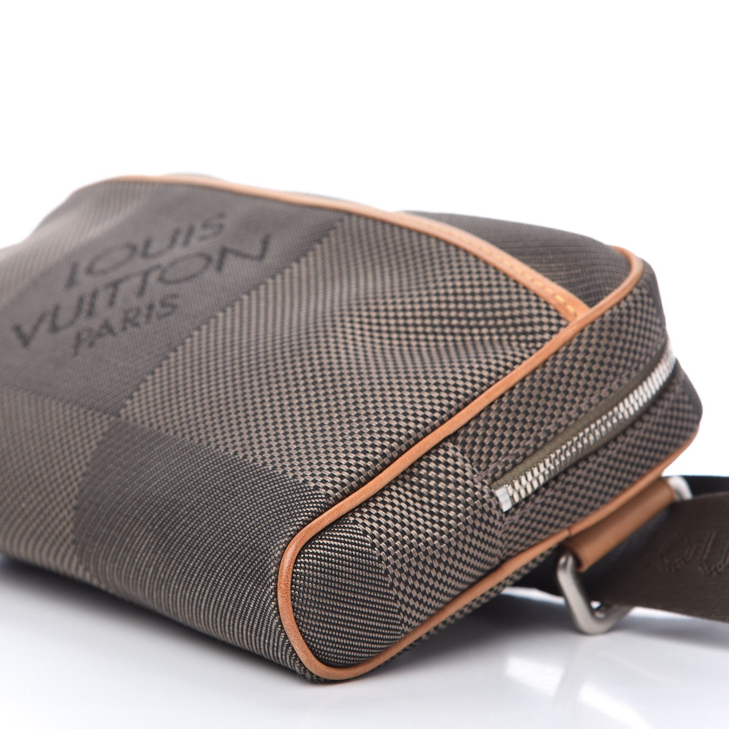 Louis Vuitton Damier Geant Acrobat Terre 7 of 9