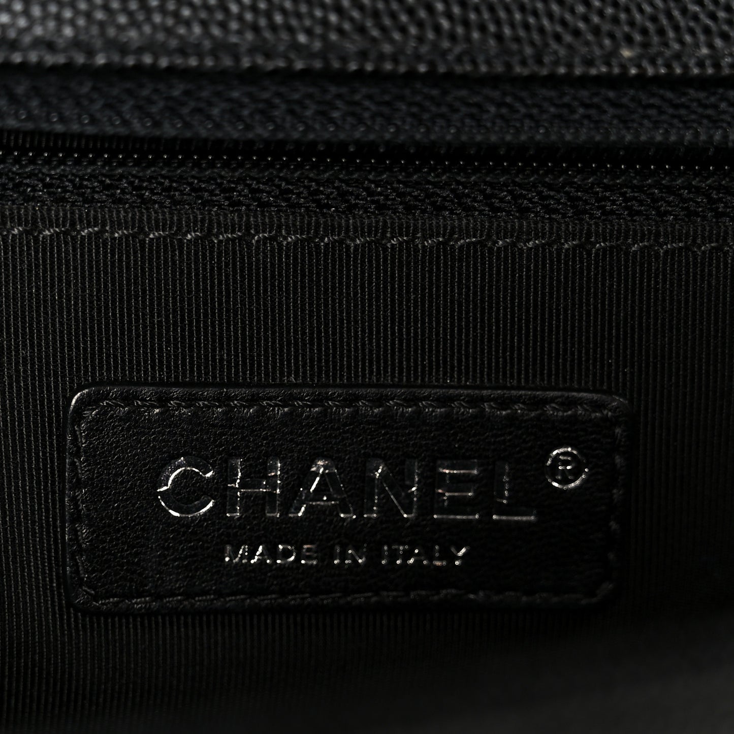Caviar Quilted New Medium Boy Flap Black