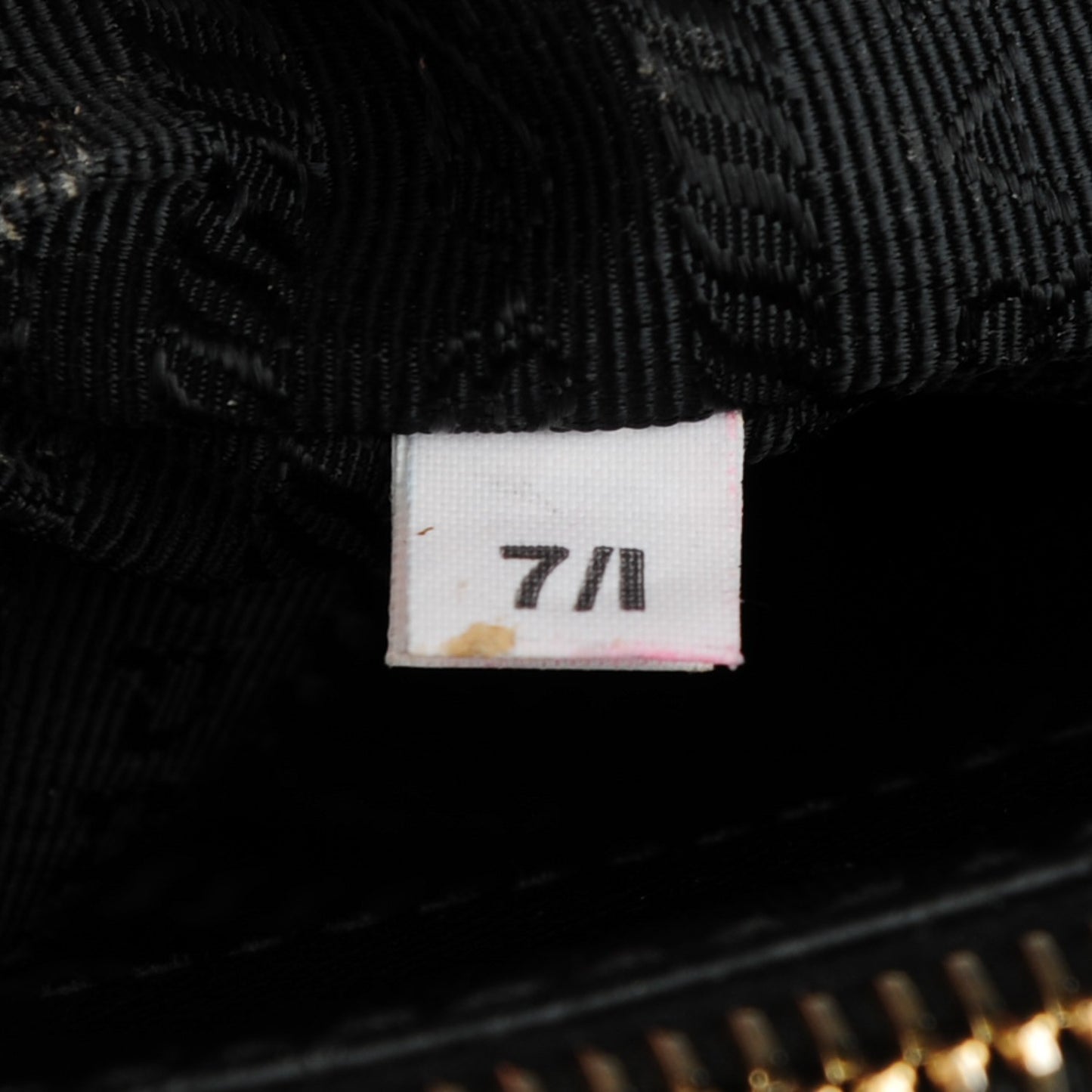 Saffiano Medium Galleria Double Zip Tote Black