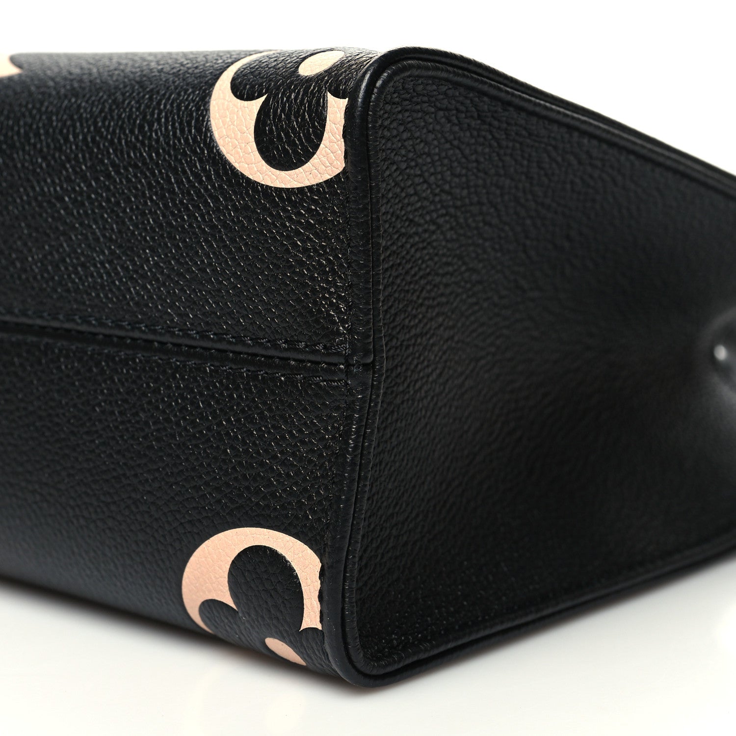 Louis Vuitton Empreinte Monogram Giant Onthego PM Black Beige 9 of 9