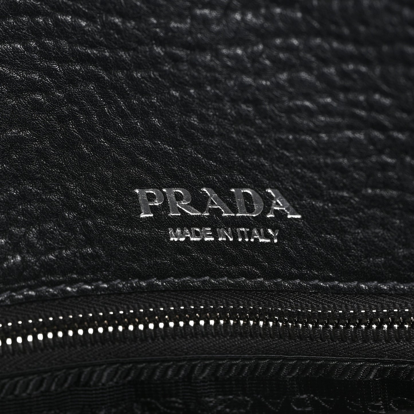 Full Grain Calfskin Shoulder Bag Black