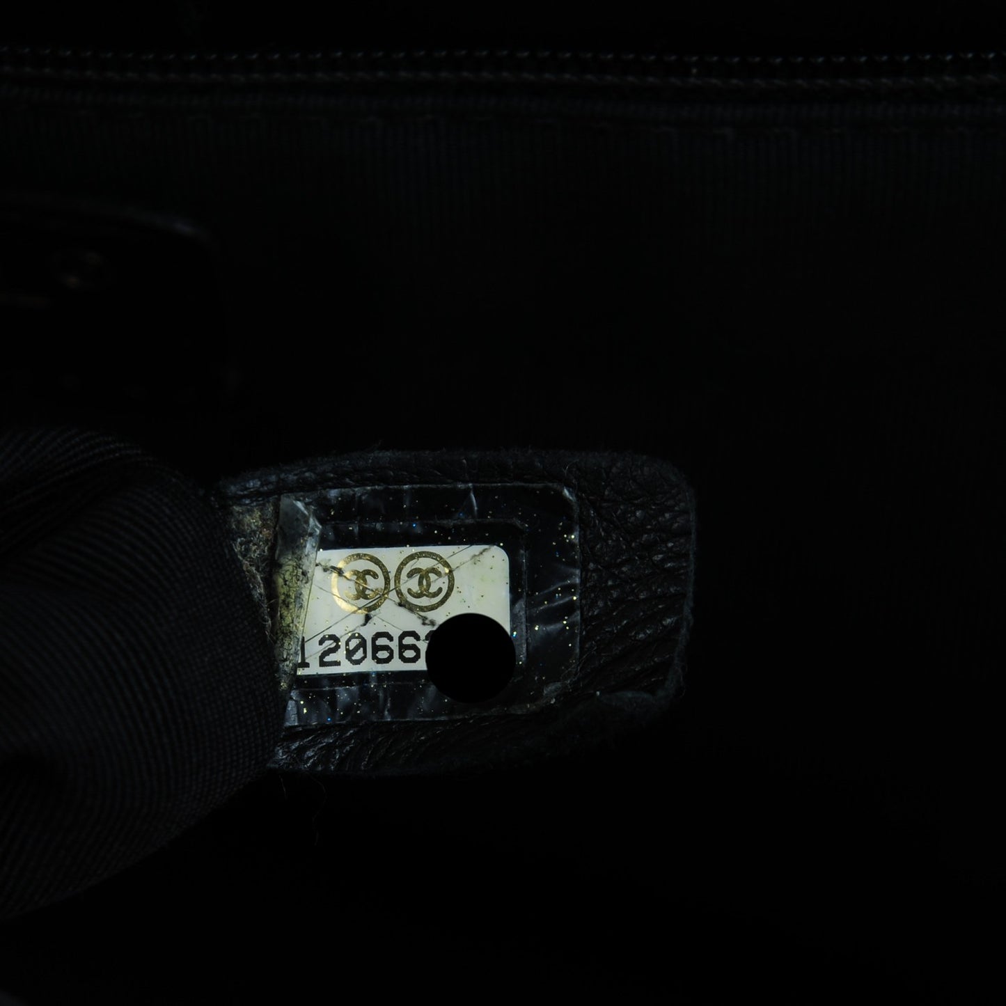 Calfskin Cerf Executive Shopper Tote Black