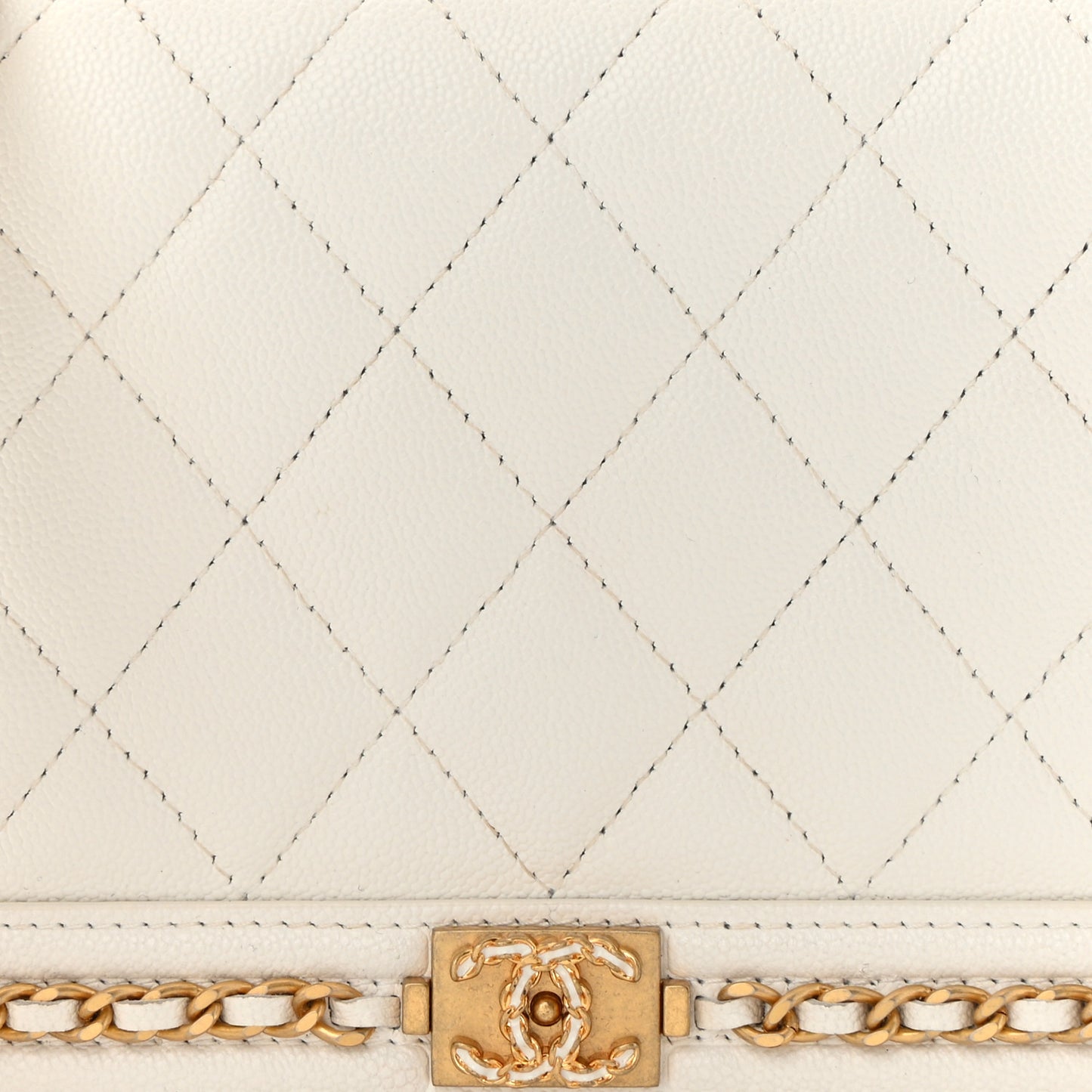 Caviar Quilted Chain Around Boy Wallet On Chain WOC White