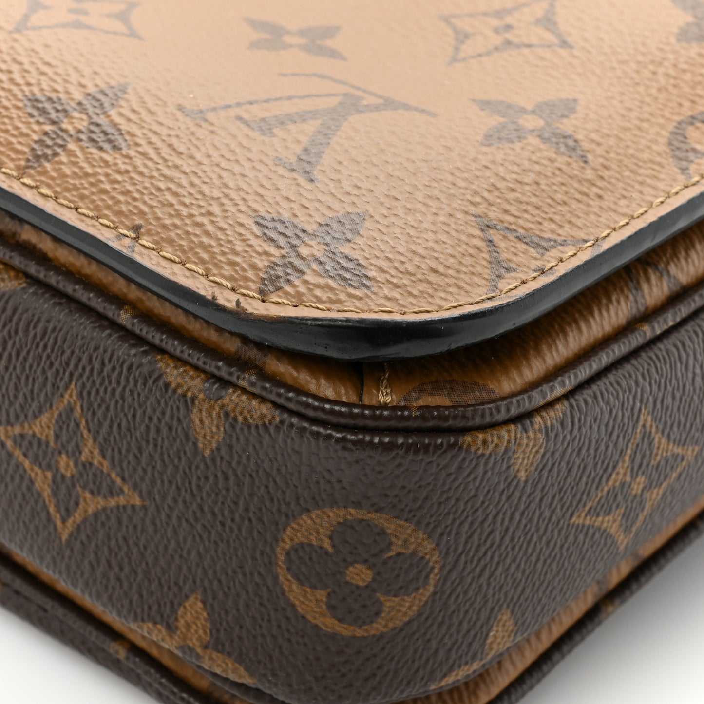 Reverse Monogram Pochette Metis