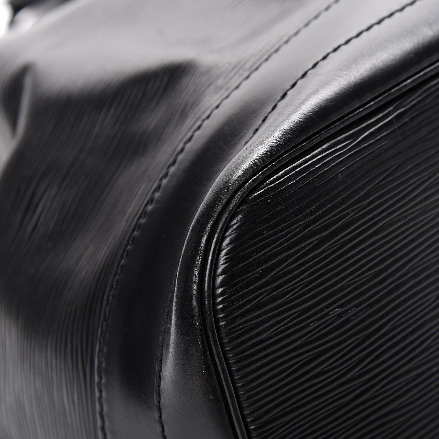 Louis Vuitton Epi Noe Black 8 of 19