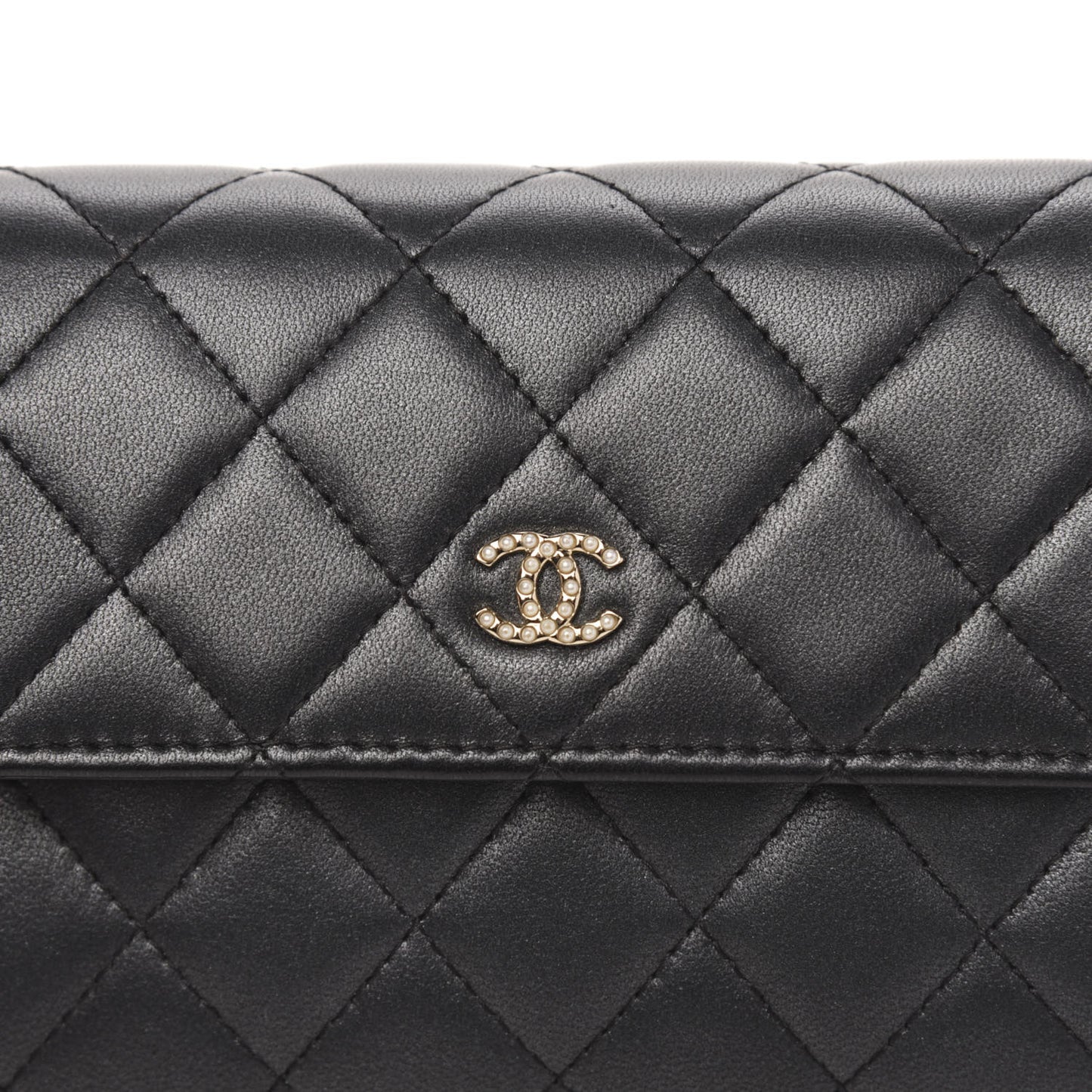 Lambskin Quilted Pearl Clutch With Chain Black