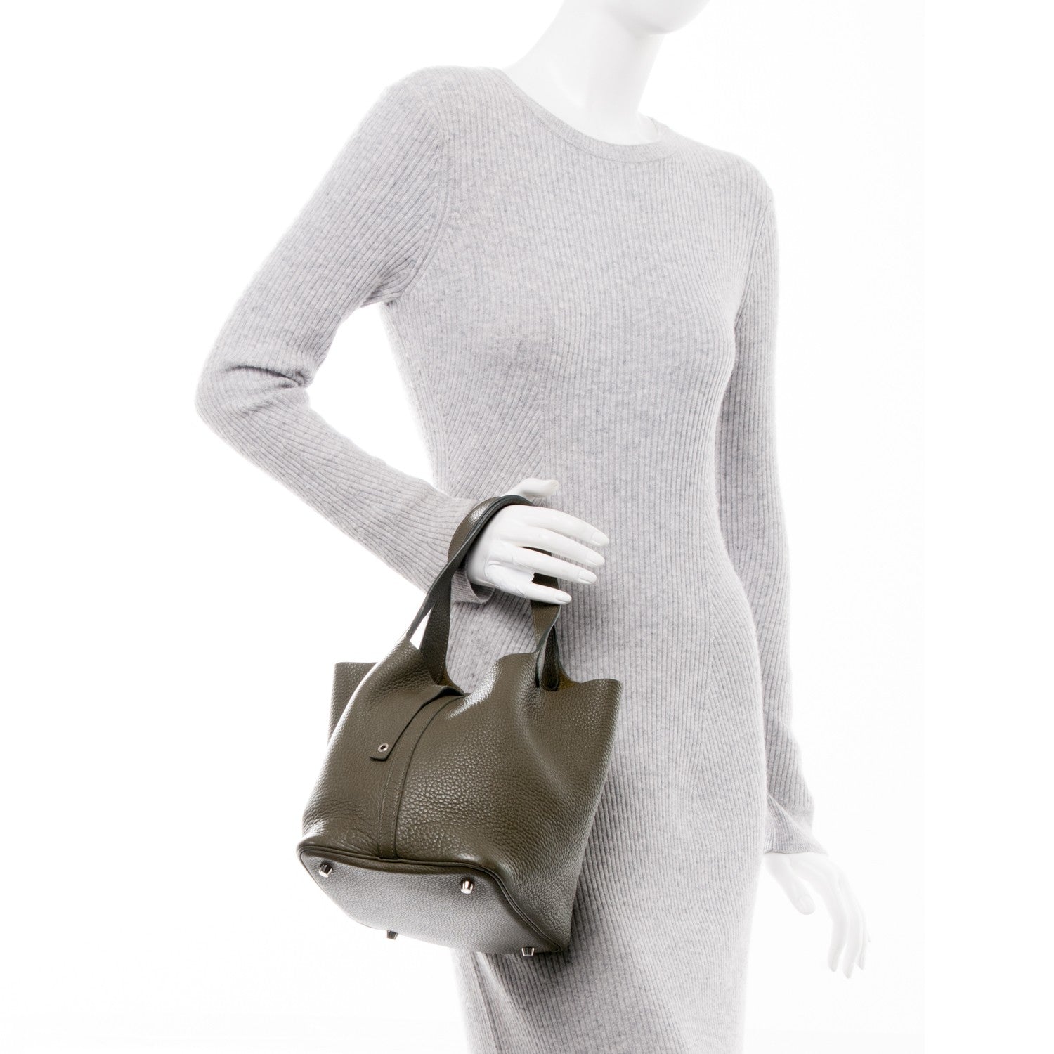 Hermes Taurillon Clemence Picotin Lock 22 MM Canopee 2 of 7