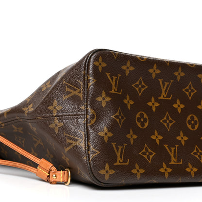 Louis Vuitton Monogram Neverfull MM 8 of 11