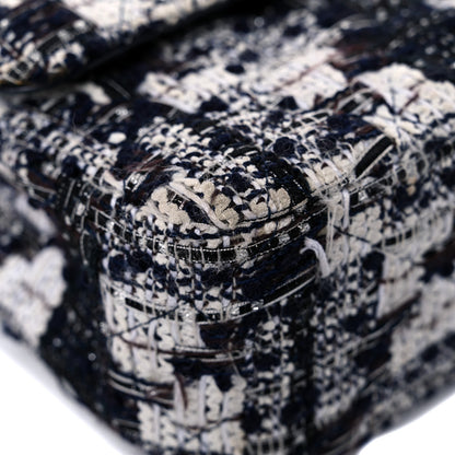 Chanel Tweed Quilted Flap Navy White 22 of 27