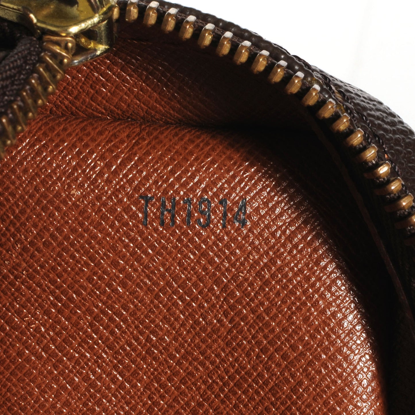 Monogram Amazone
