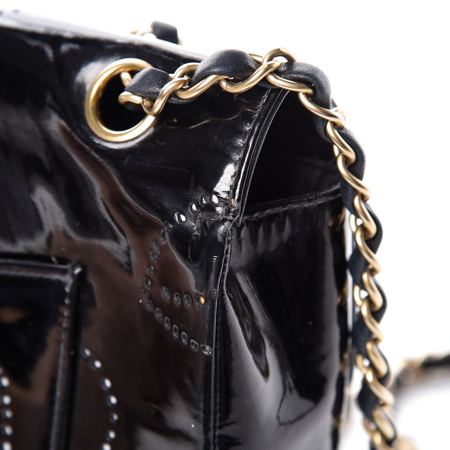 Patent Perforated Camellia Medium Single Flap Black