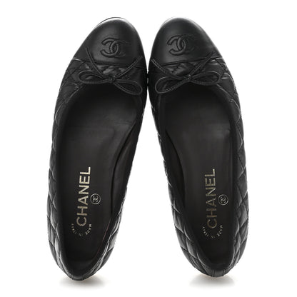 Chanel Aged Calfskin Quilted CC Cap Toe Ballerina Flats 37.5 Black 2 of 10
